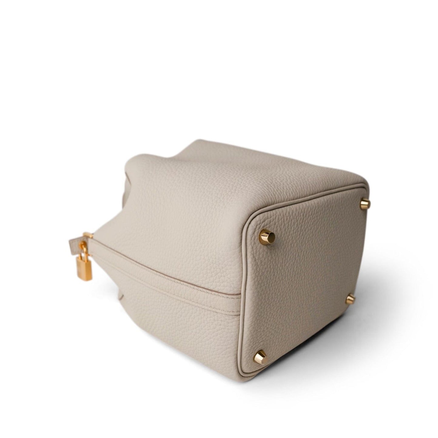 Picotin Lock 18 Beton Taurillon Clemence B Stamp