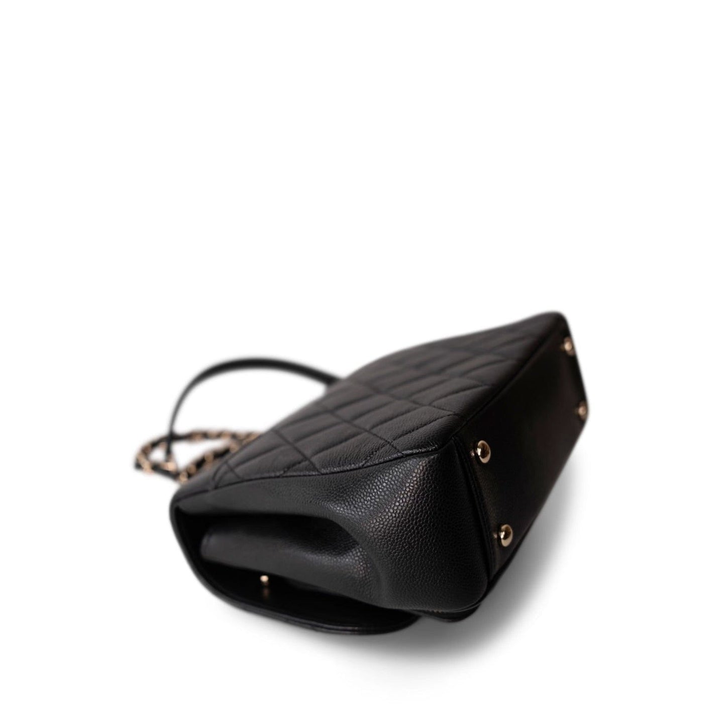 21B Black Caviar Quilted Business Affinity Flap Medium Light Gold Hardware