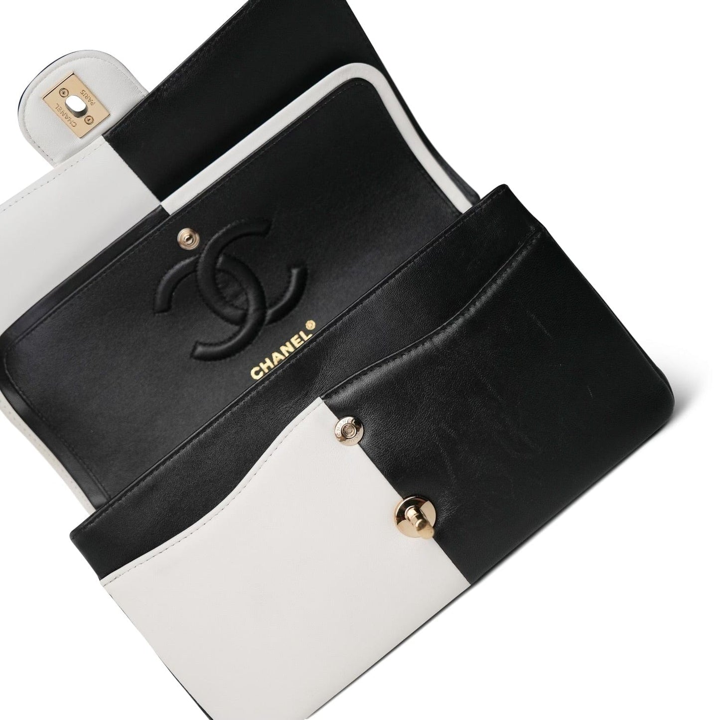 Black/White Lambskin Classic Flap Medium LGHW