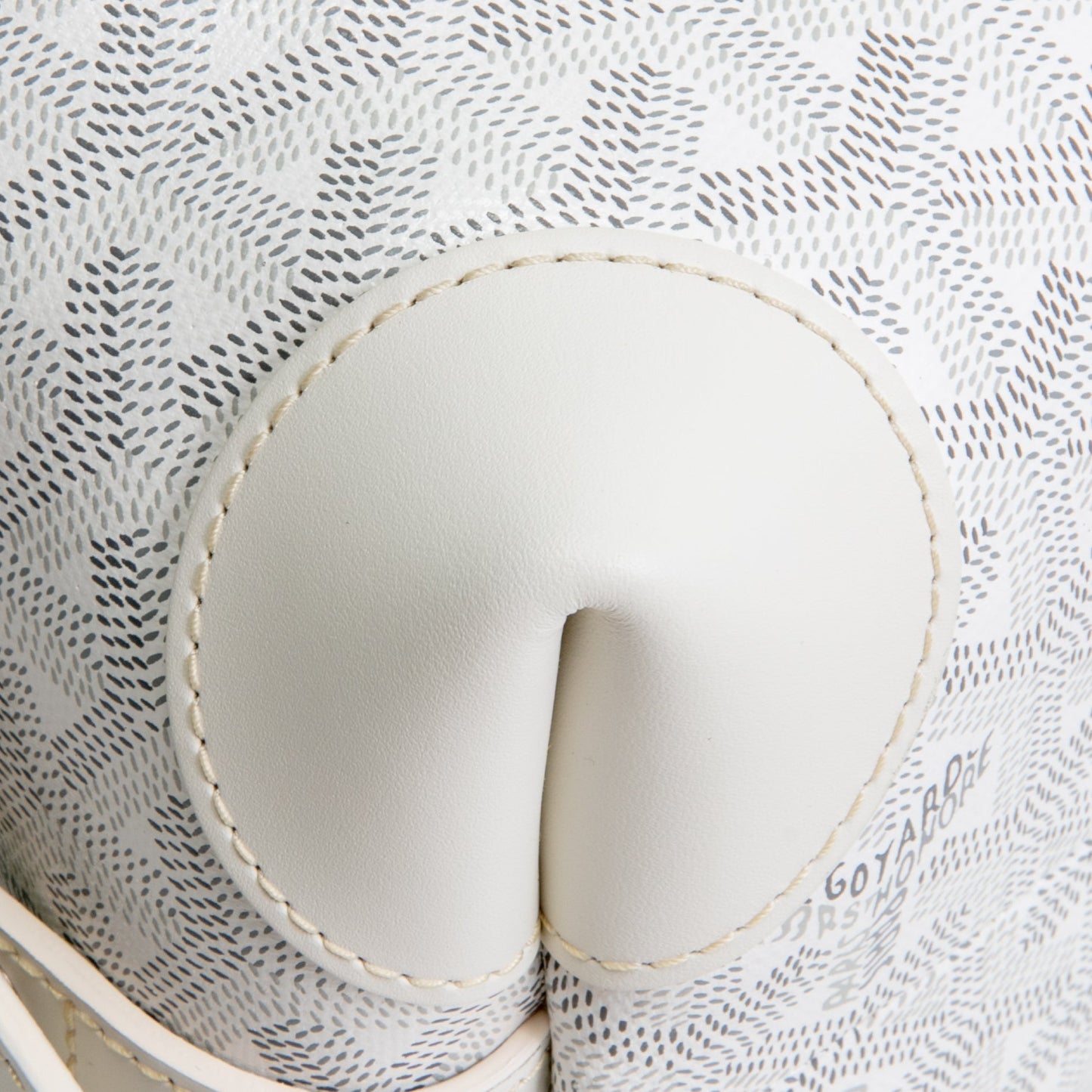 GOYARD Goyardine Boeing 25 Toiletry - White