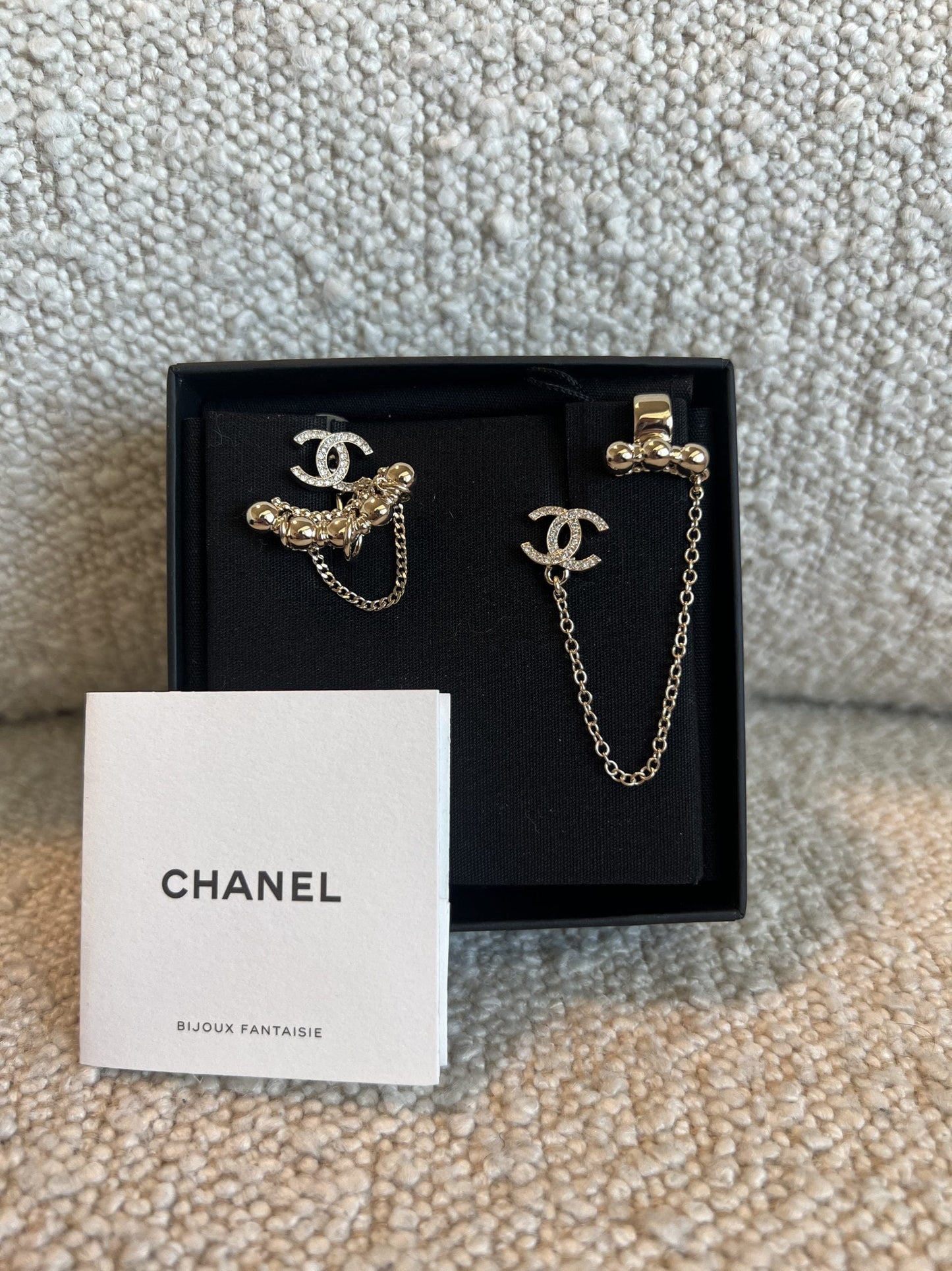 22C Metal Crystal CC Chain Cuff Gold Earrings