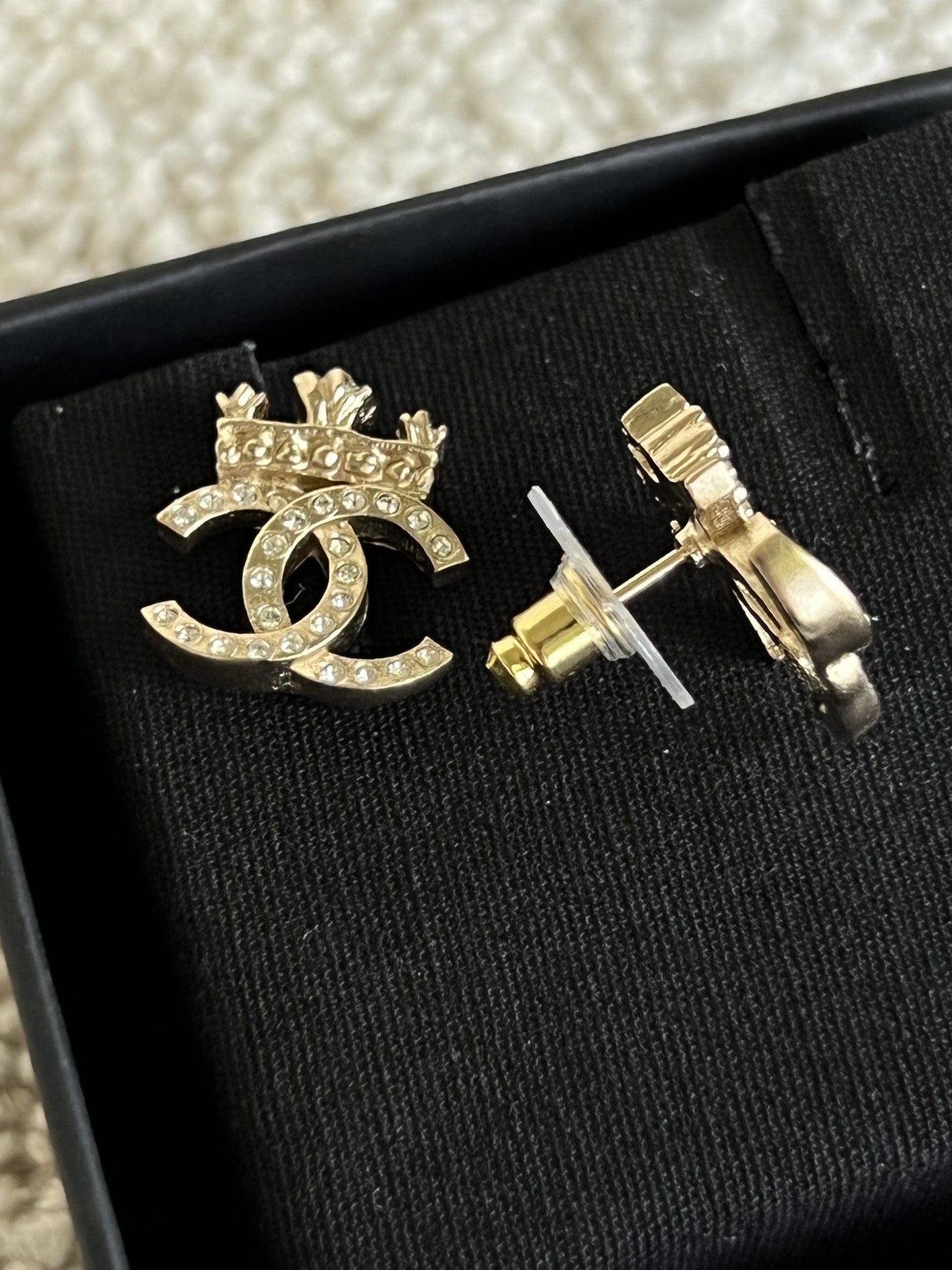 Chanel CC Crown Light Gold Earring