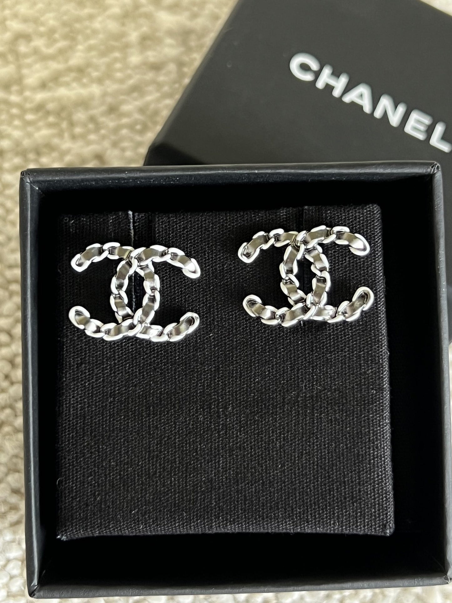 Classic CC Ruthenium Earring