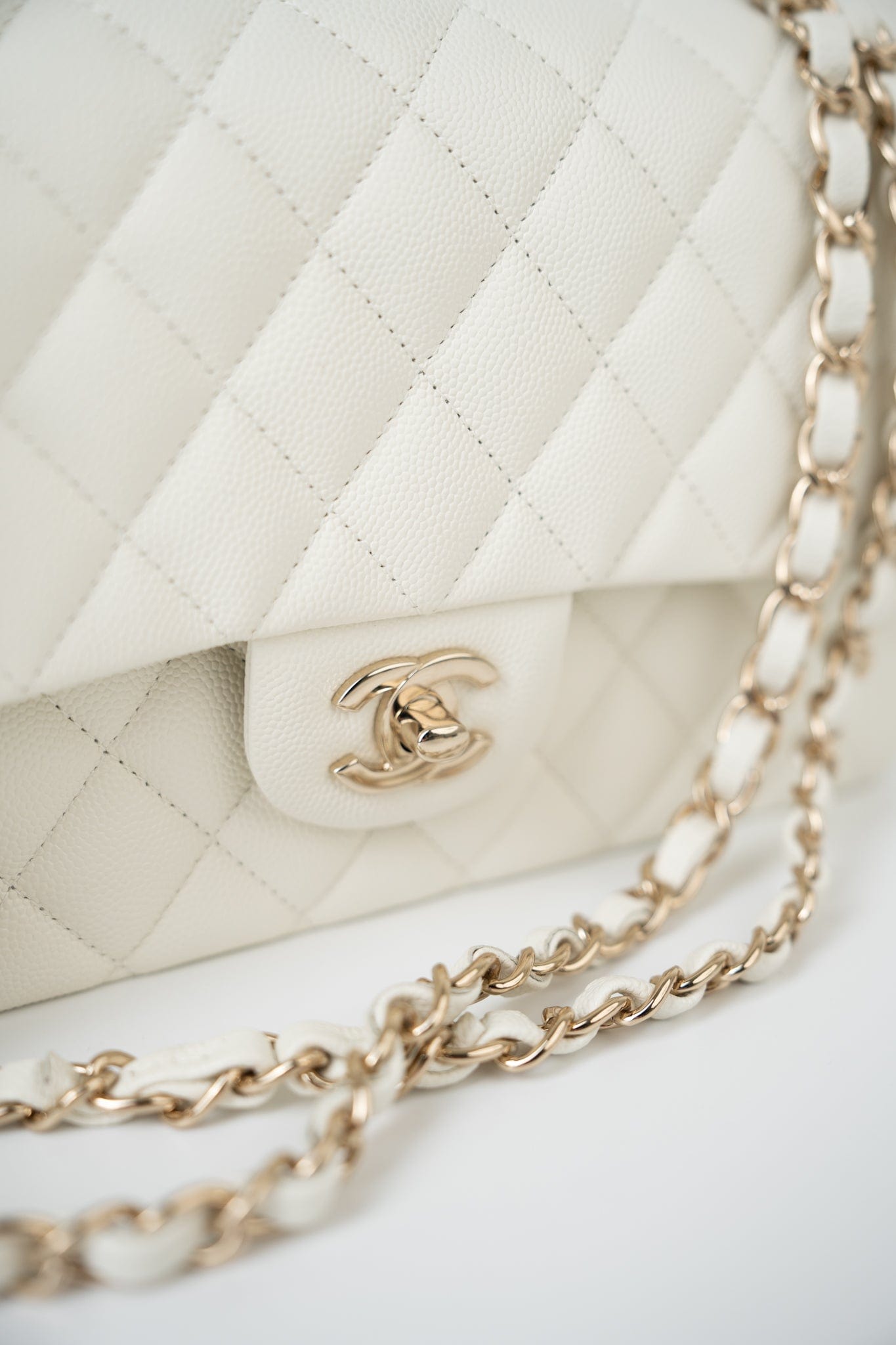 21A White/ Ivory Caviar Quilted Classic Flap Medium Light Gold Hardware