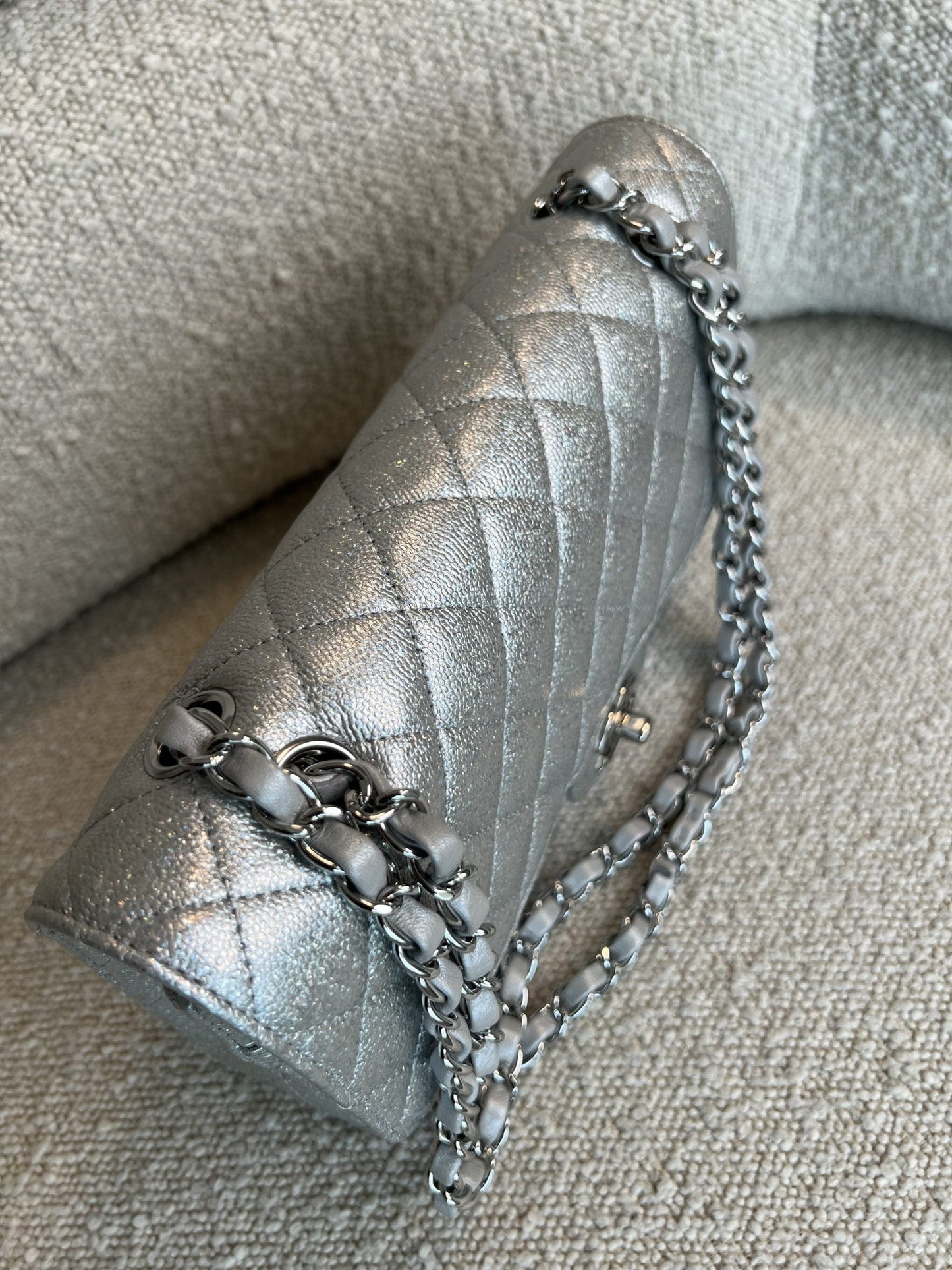 21K Silver Metallic Caviar Quilted Medium Classic Flap SHW