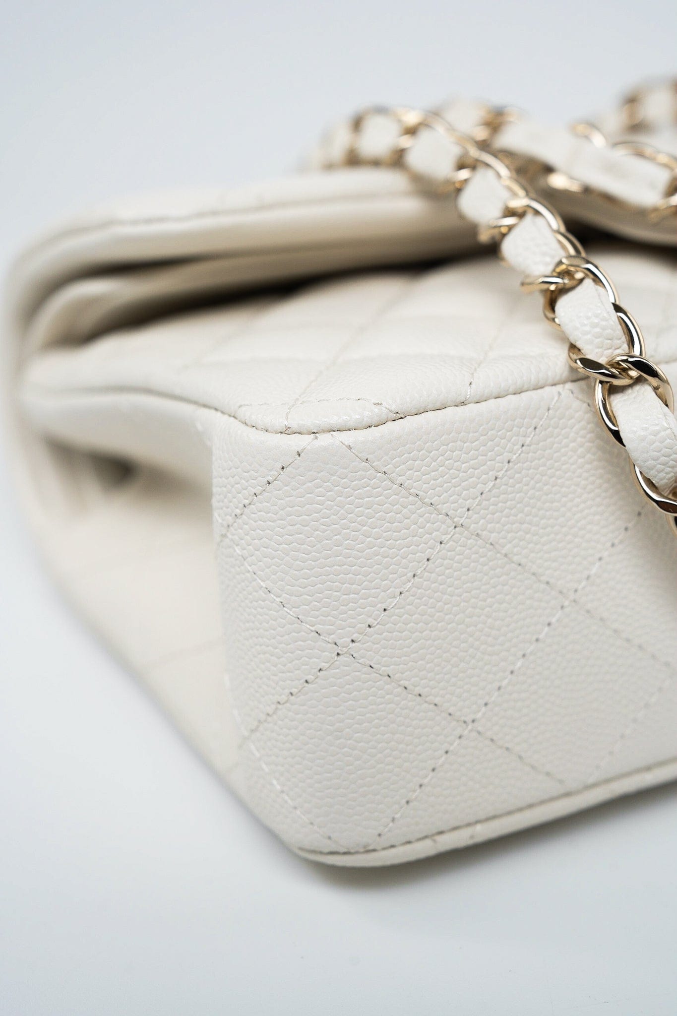 22C White Caviar Quilted Classic Flap Small Light Gold Hardware