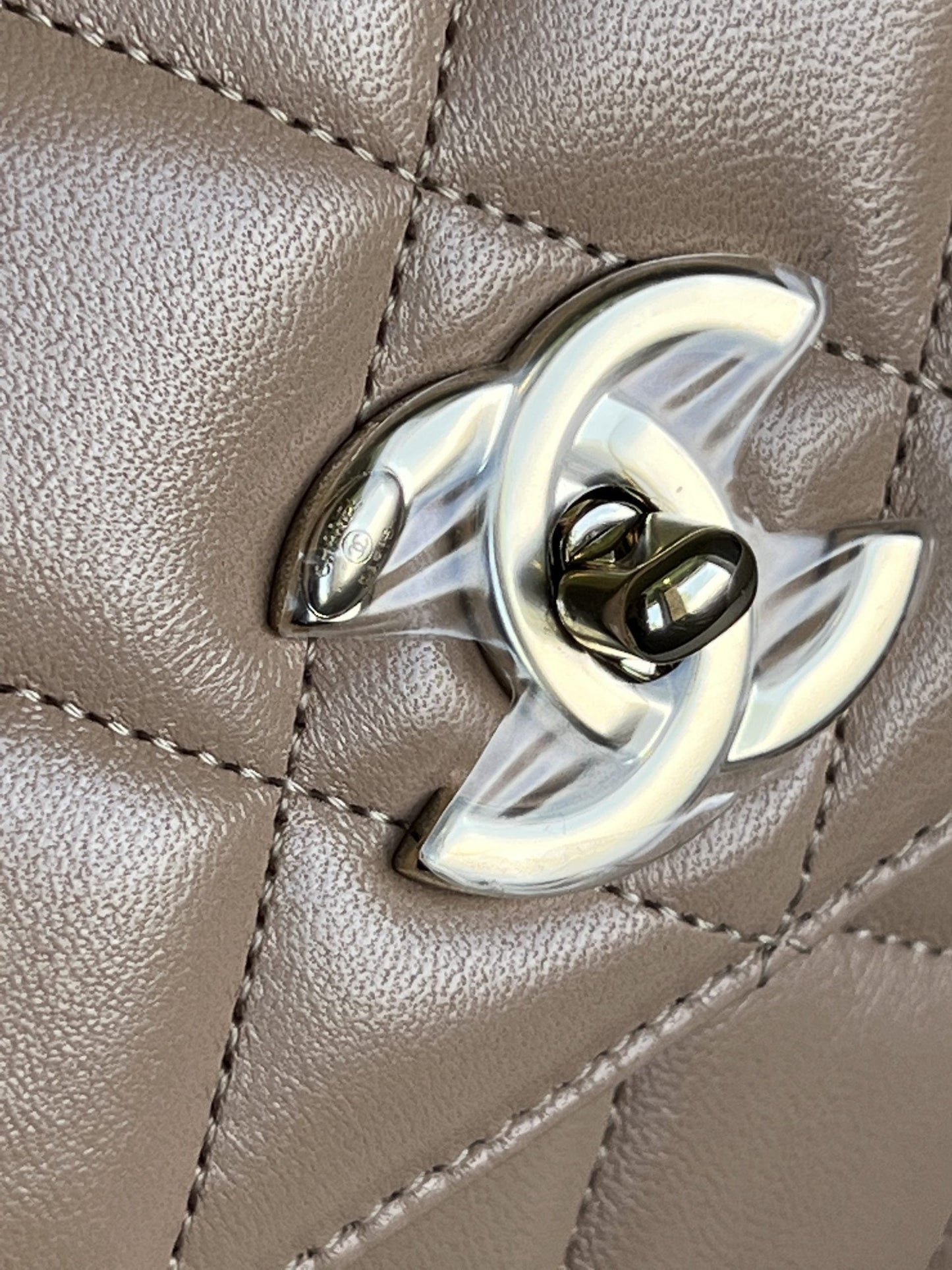 22S Beige Lambskin Quilted Trendy CC LGHW