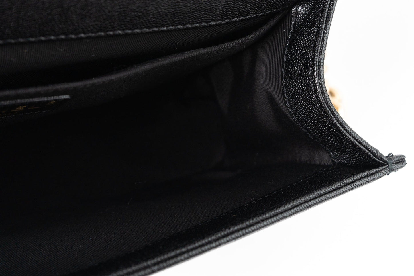 19S Shiny Black Caviar Chevron Boy Bag Medium Champagne Gold Hardware