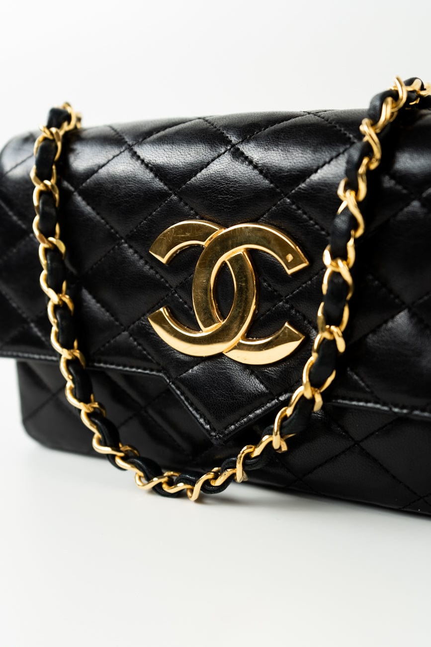 Chanel Vintage Black Lambskin Quilted Beak Tip Single Flap Bag