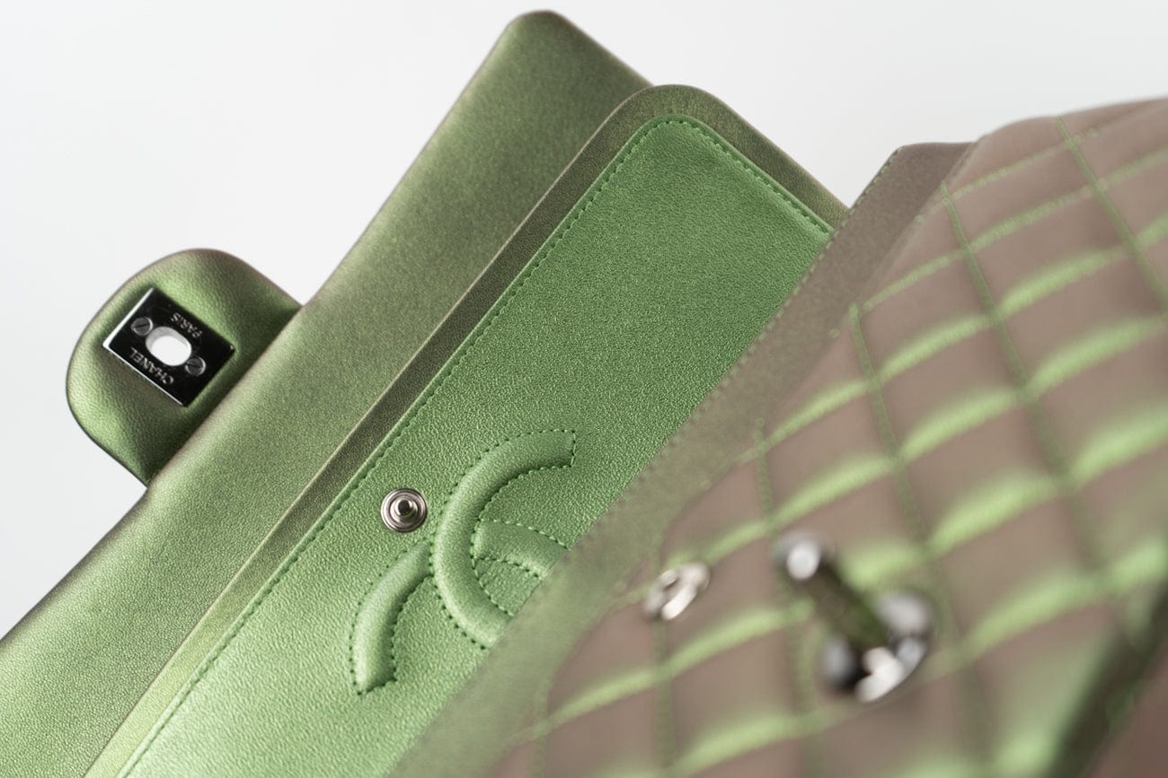 17S Green Iridescent Lambskin Quilted Classic Flap Medium RHW