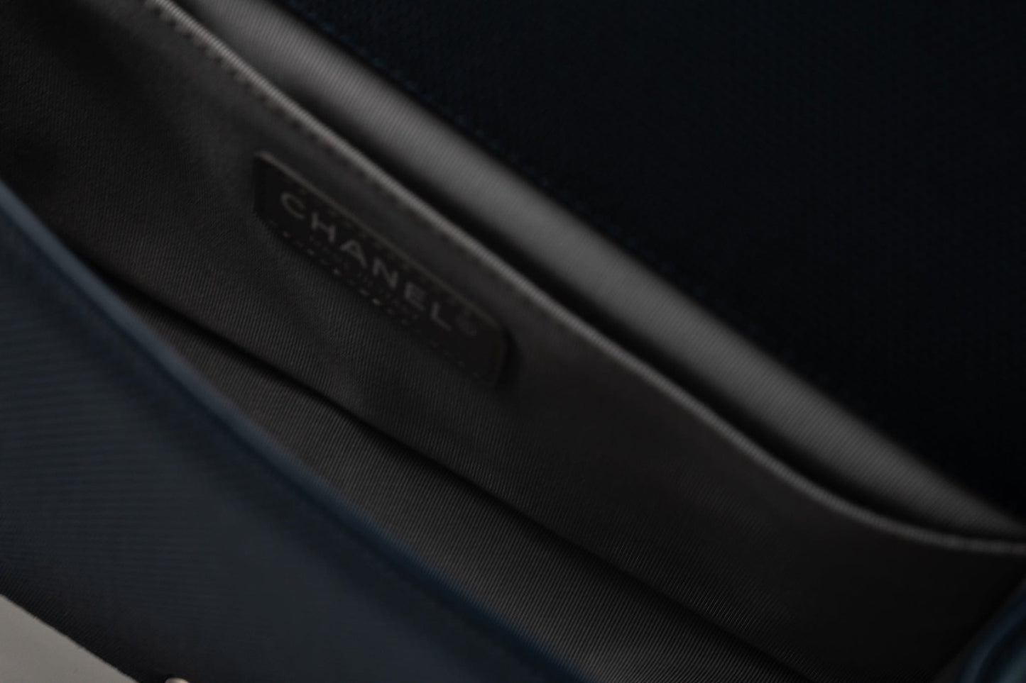 Nylon Quilted Medium Fluo Boy Flap Dark Navy Fuchsia Grey