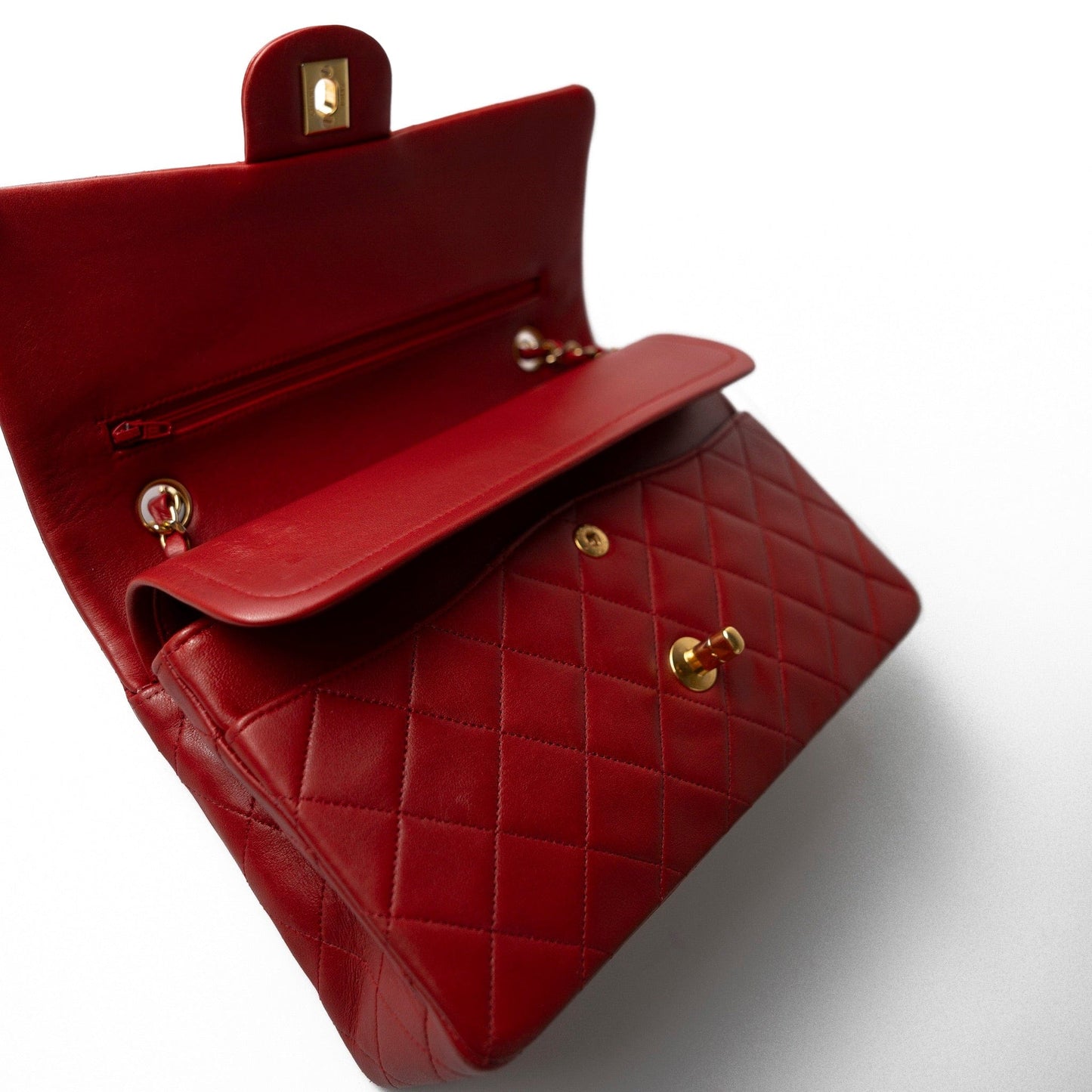 Vintage Red Lambskin Quilted Classic Flap Medium Gold Hardware