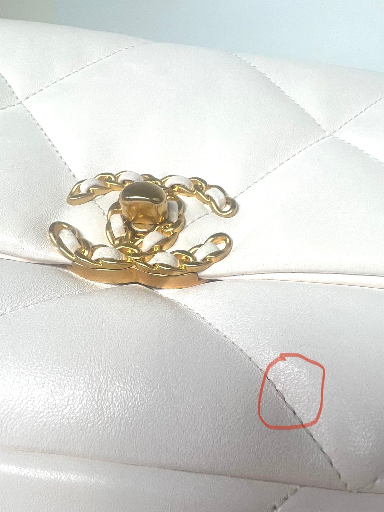 21p White 19 Lambskin Quilted 19 Flap Small