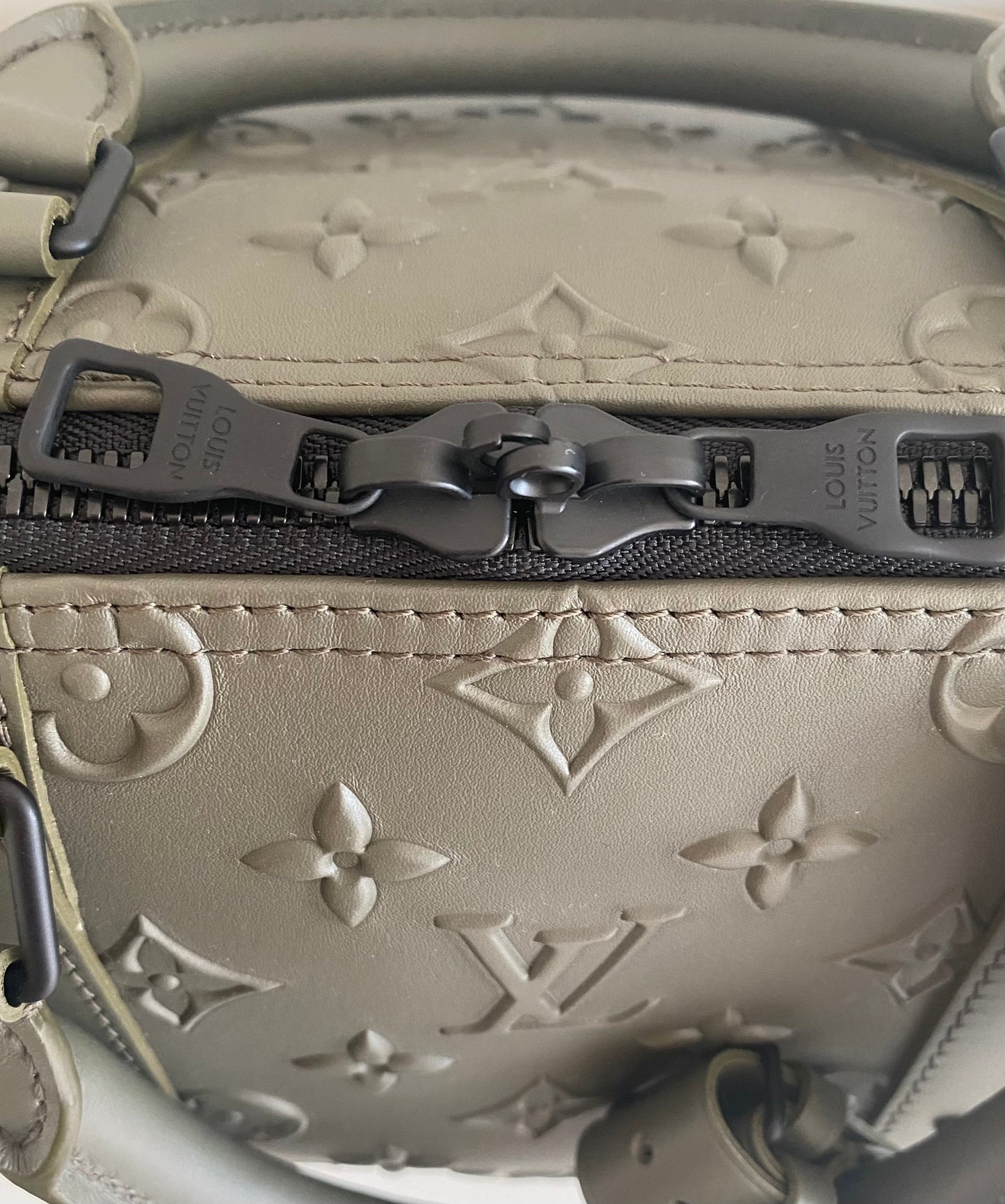 Louis Vuitton Khaki Keepall Bandouliere 50 M57963