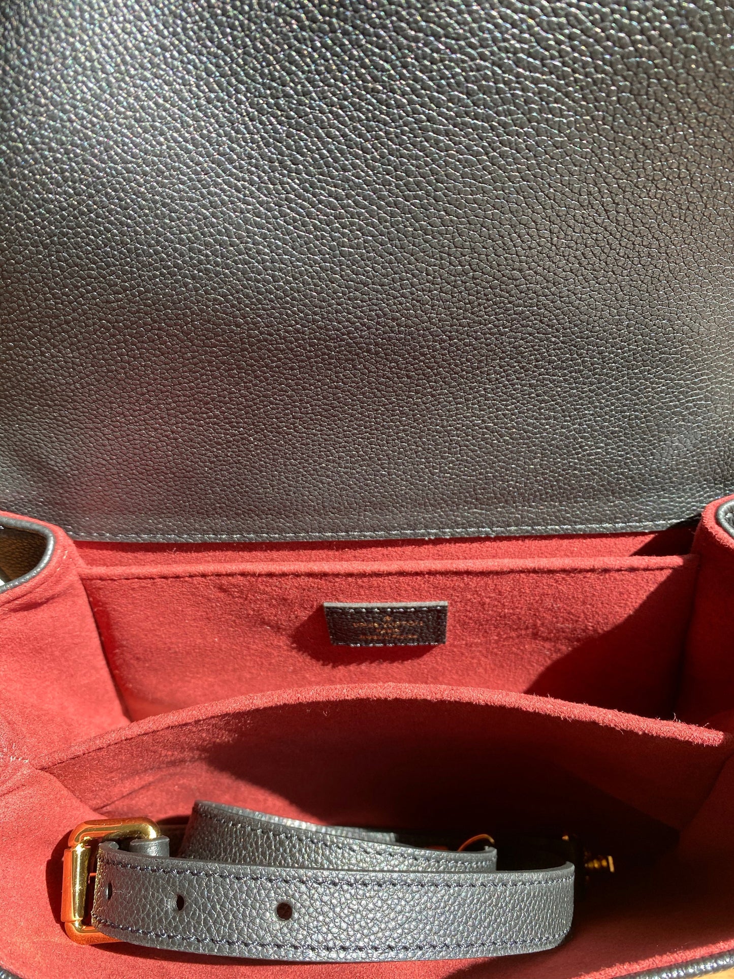 Louis Vuitton Black and Cream Pochette Metis M45773