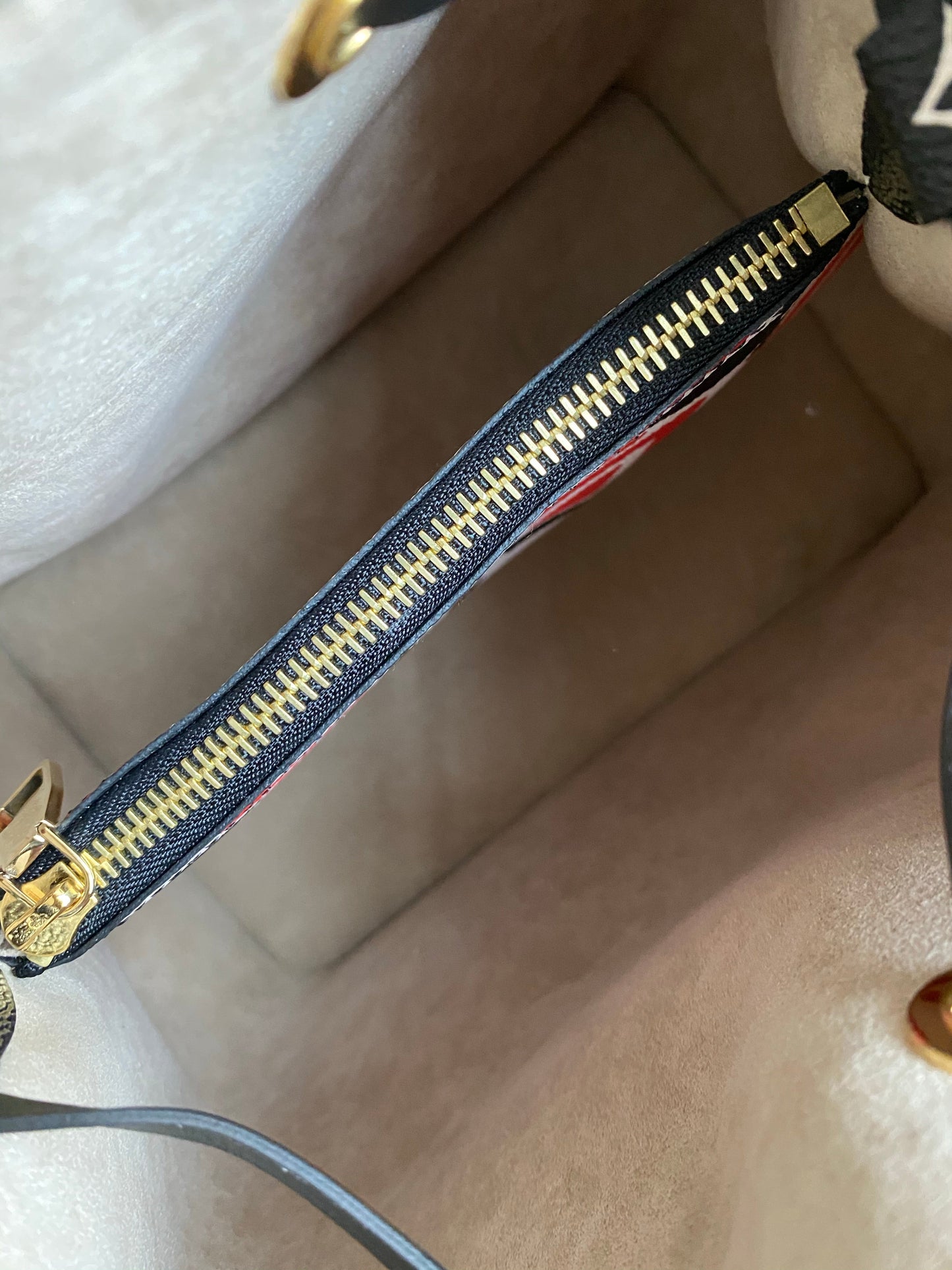 Louis Vuitton LV Crafty Neonoe MM M45362