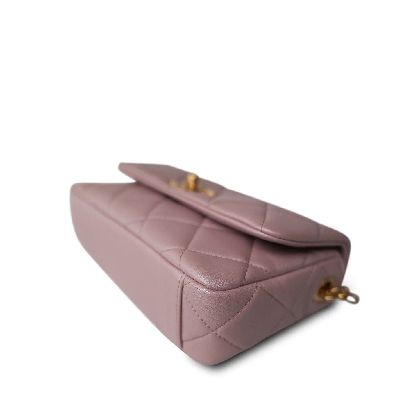 24P Pearly Pink Charm Single Flap Aged Gold Hardware