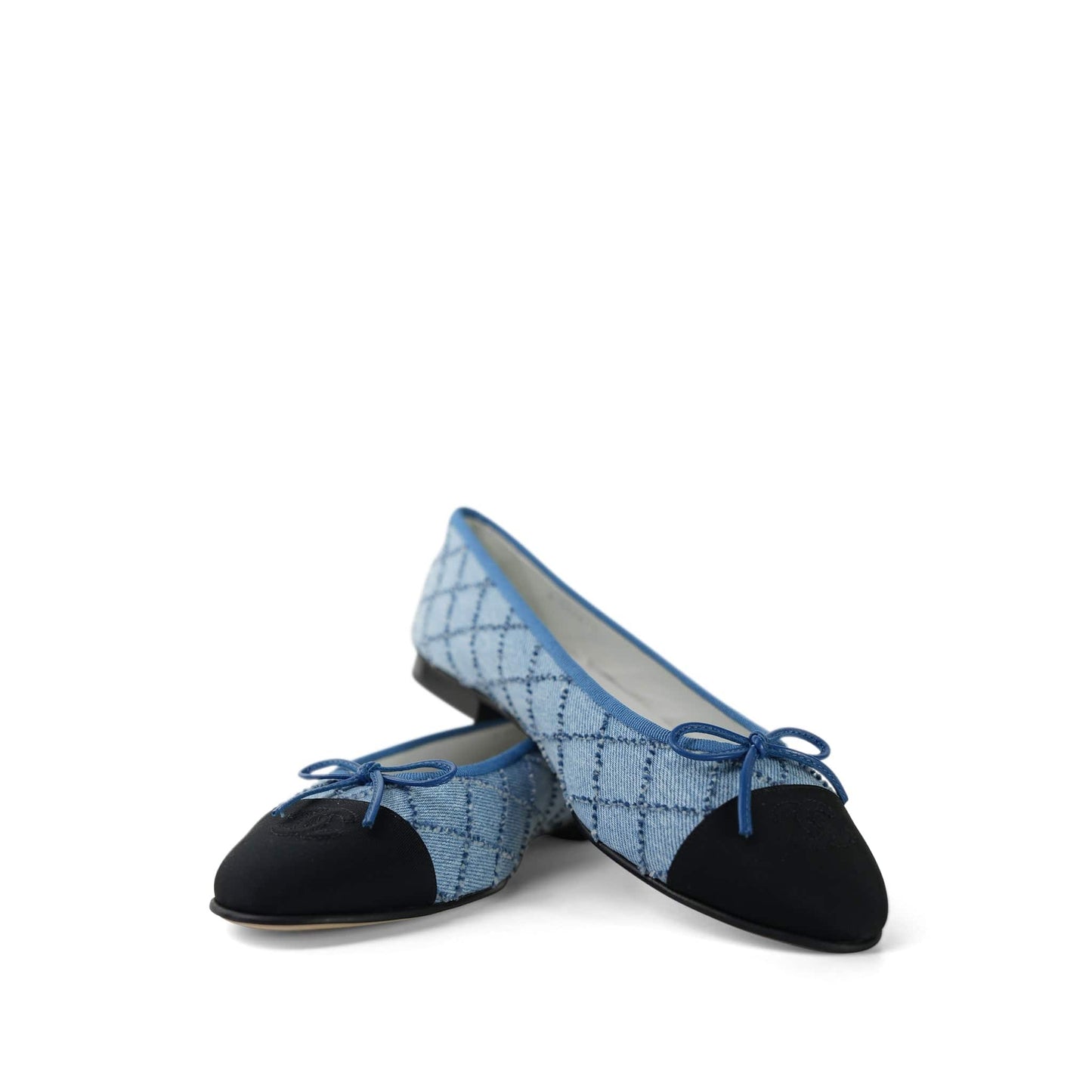 23P Blue Denim Embroidered Grosgrain Cap Toe CC Ballerina Flats Size 41.5