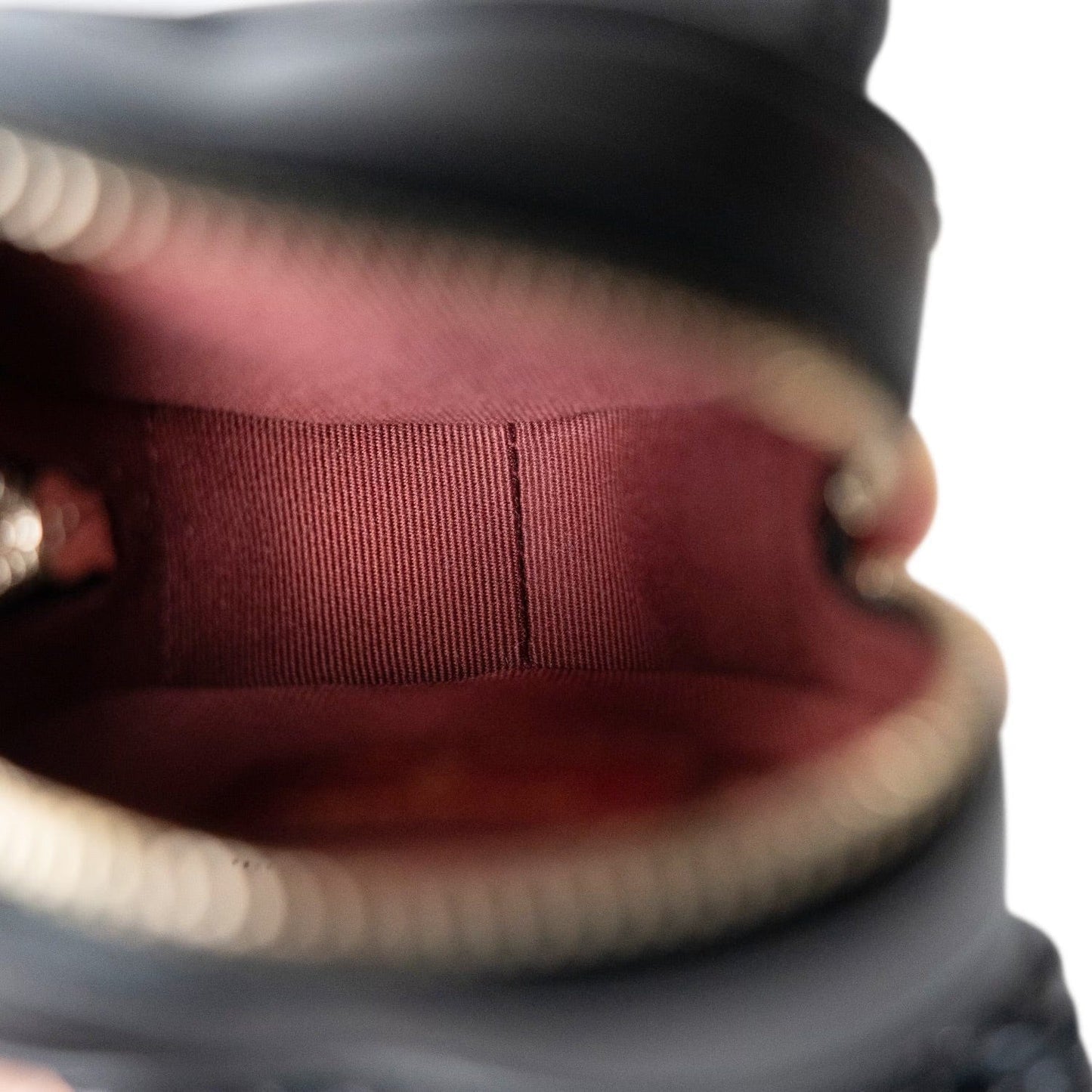 22S CC In Love Black Heart Zipped Arm Coin Purse