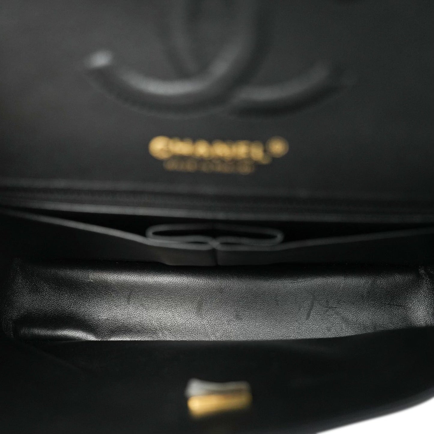 Black/White Lambskin Classic Flap Medium LGHW