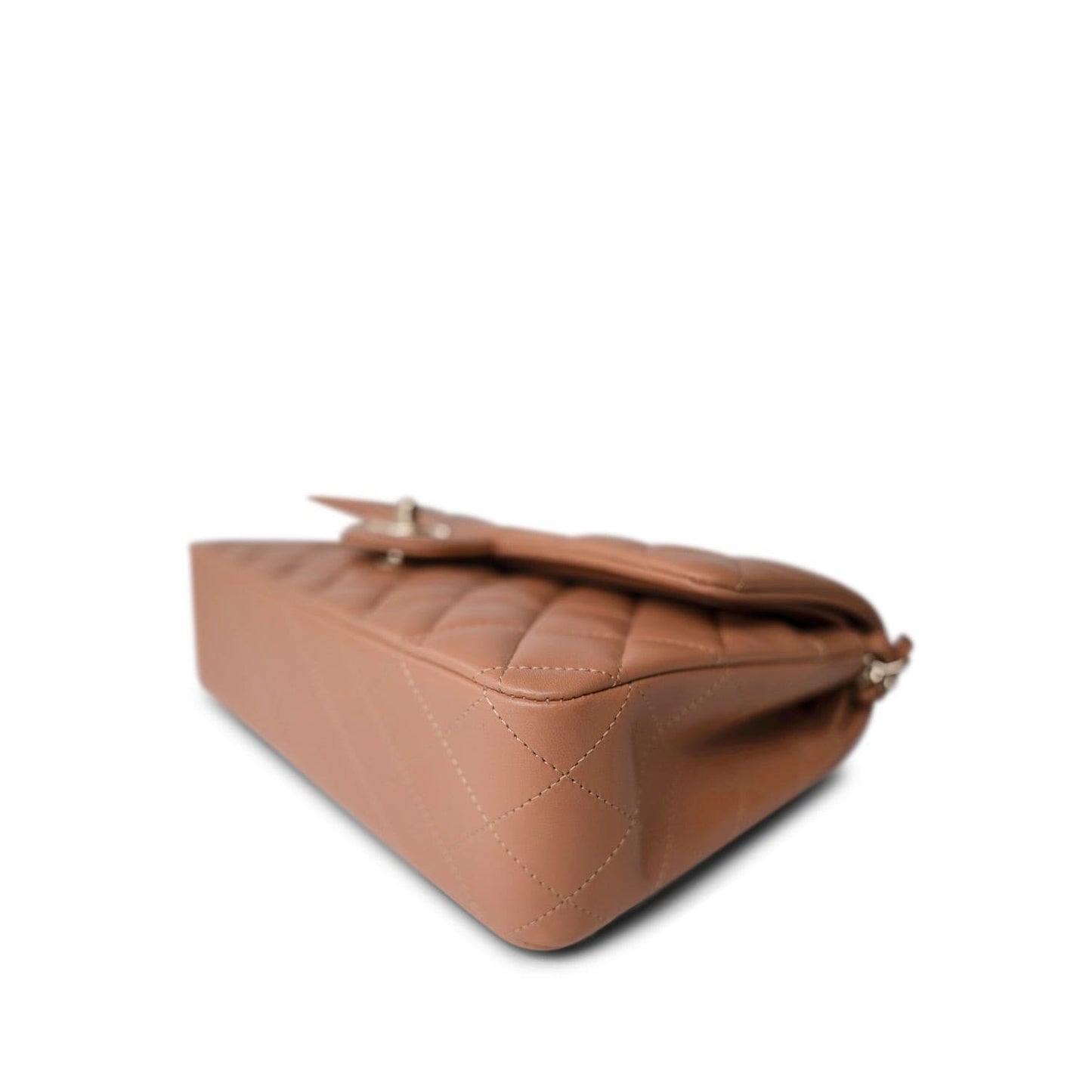 21P Caramel Lambskin Quilted Classic Flap Medium LGHW