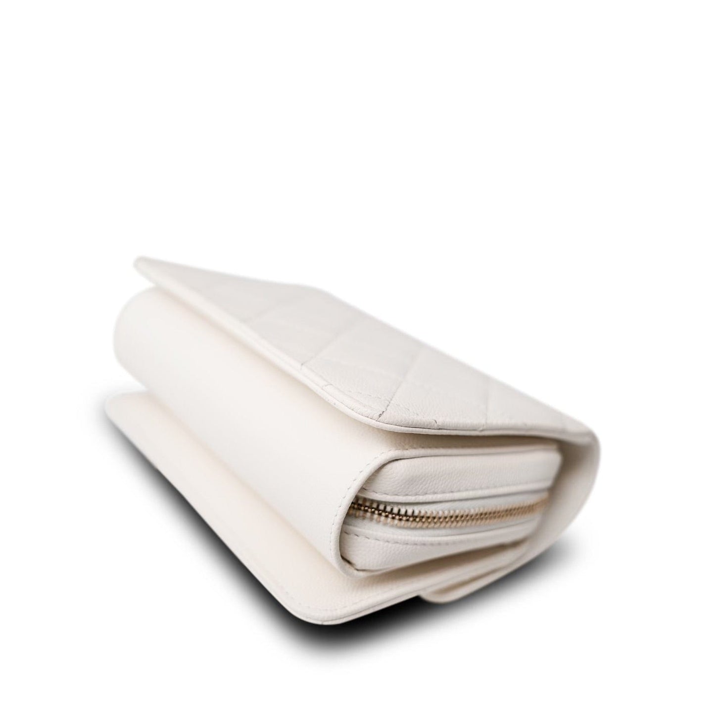 22C White Caviar Quilted Like A Wallet Flap Bag LGHW