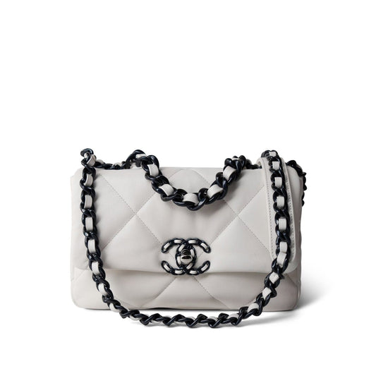 21K White Lambskin Quilted 19 Flap Small Black Hardware