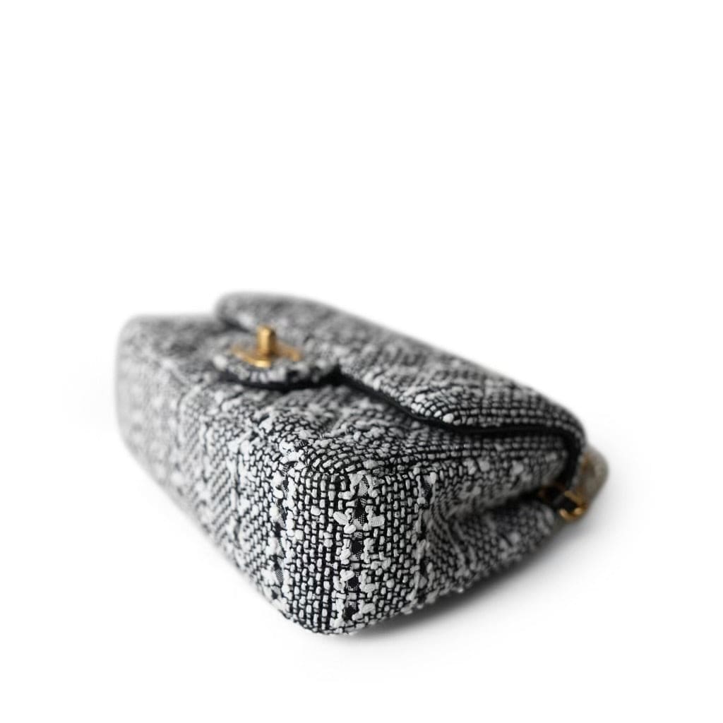 24P Black White Silver Tweed Quilted Pearl Aged Gold Hardware