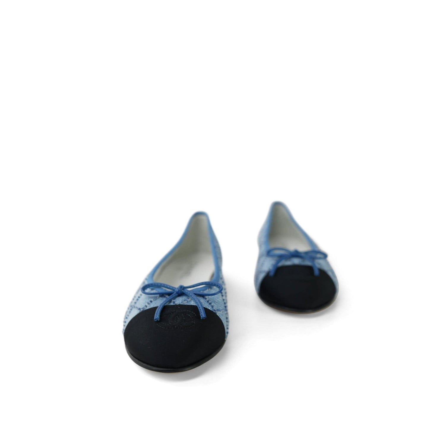 23P Blue Denim Embroidered Grosgrain Cap Toe CC Ballerina Flats Size 41.5