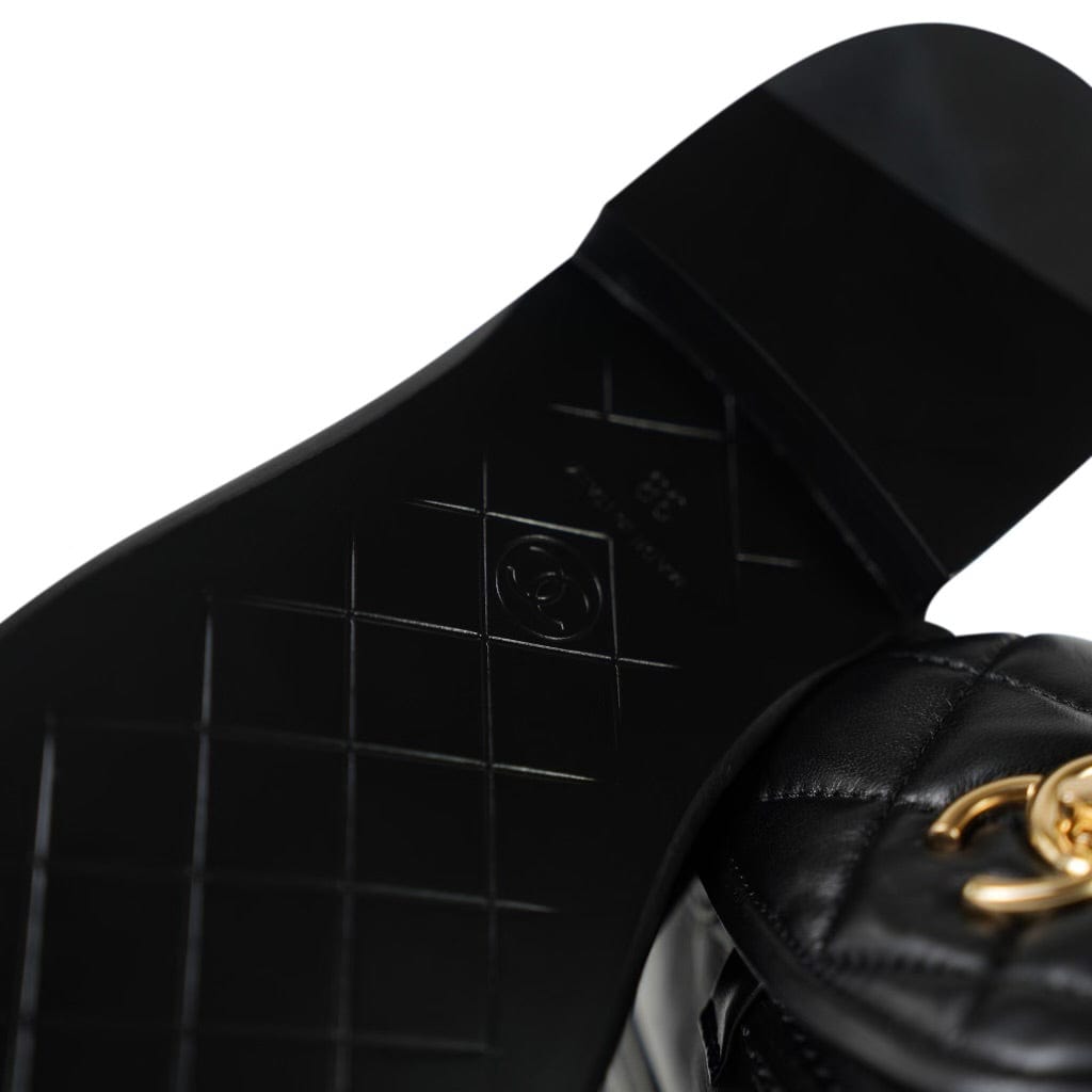 24C Black Lambskin CC Turnlock Loafers Size 38