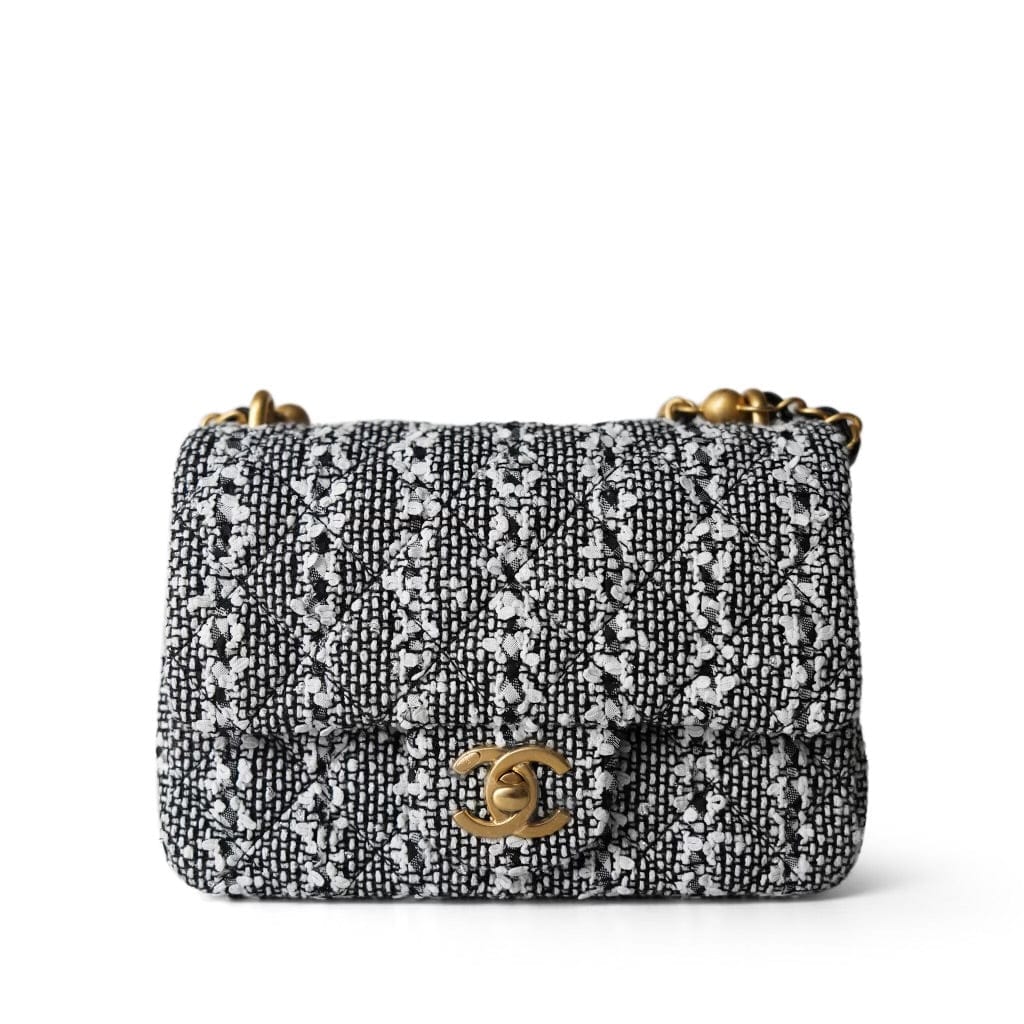 24P Black White Silver Tweed Quilted Pearl Aged Gold Hardware