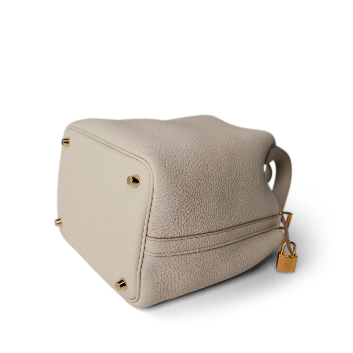 Picotin Lock 18 Beton Taurillon Clemence B Stamp