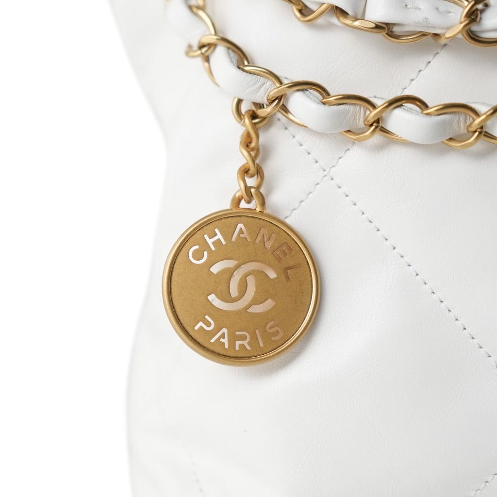 23C White Calfskin Quilted 22 Hobo Bag Small Aged Gold Hardware