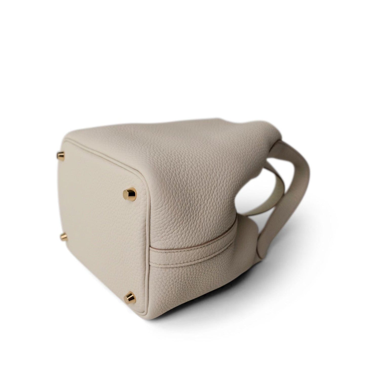 Picotin Lock 18 Beton Taurillon Clemence B Stamp