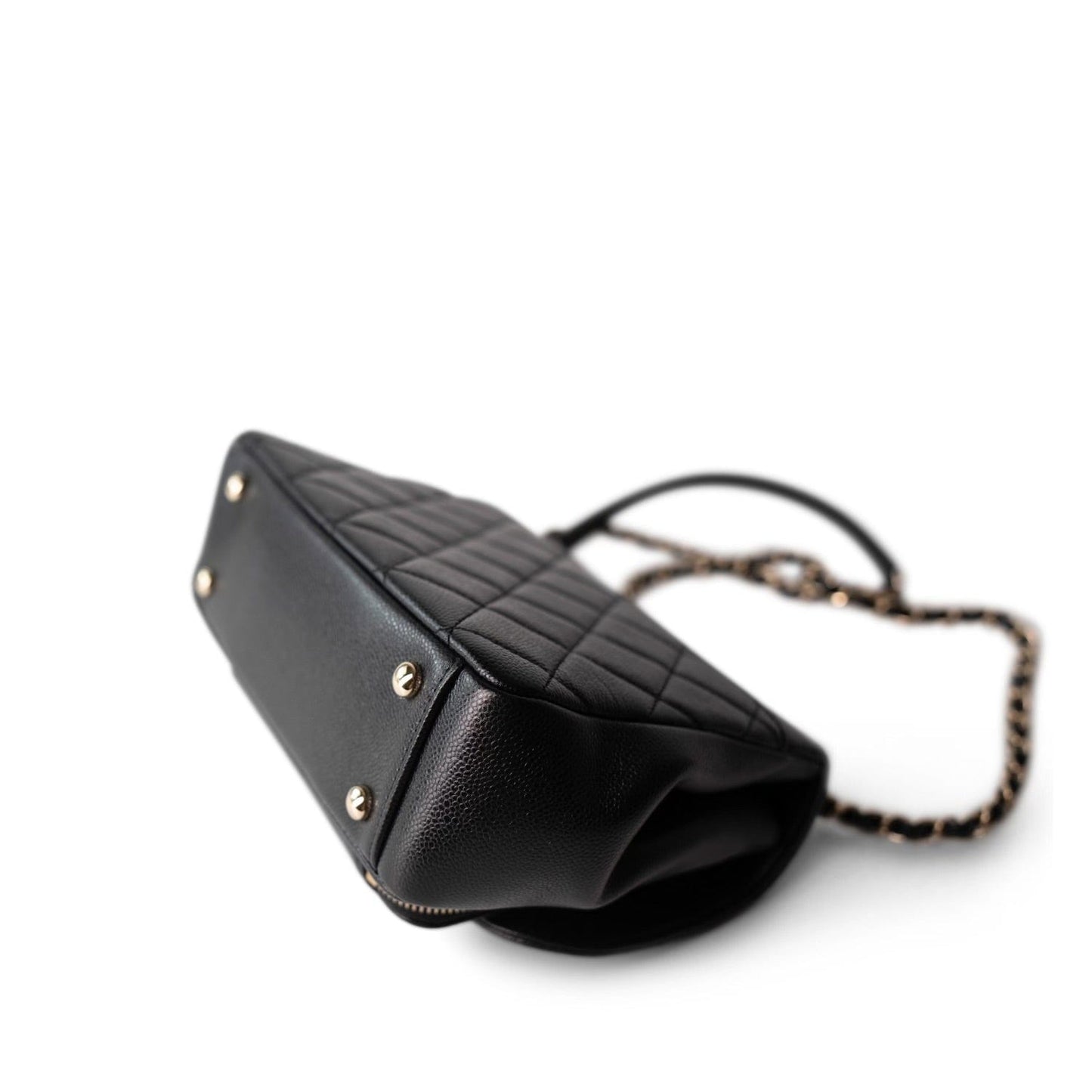 21B Black Caviar Quilted Business Affinity Flap Medium Light Gold Hardware