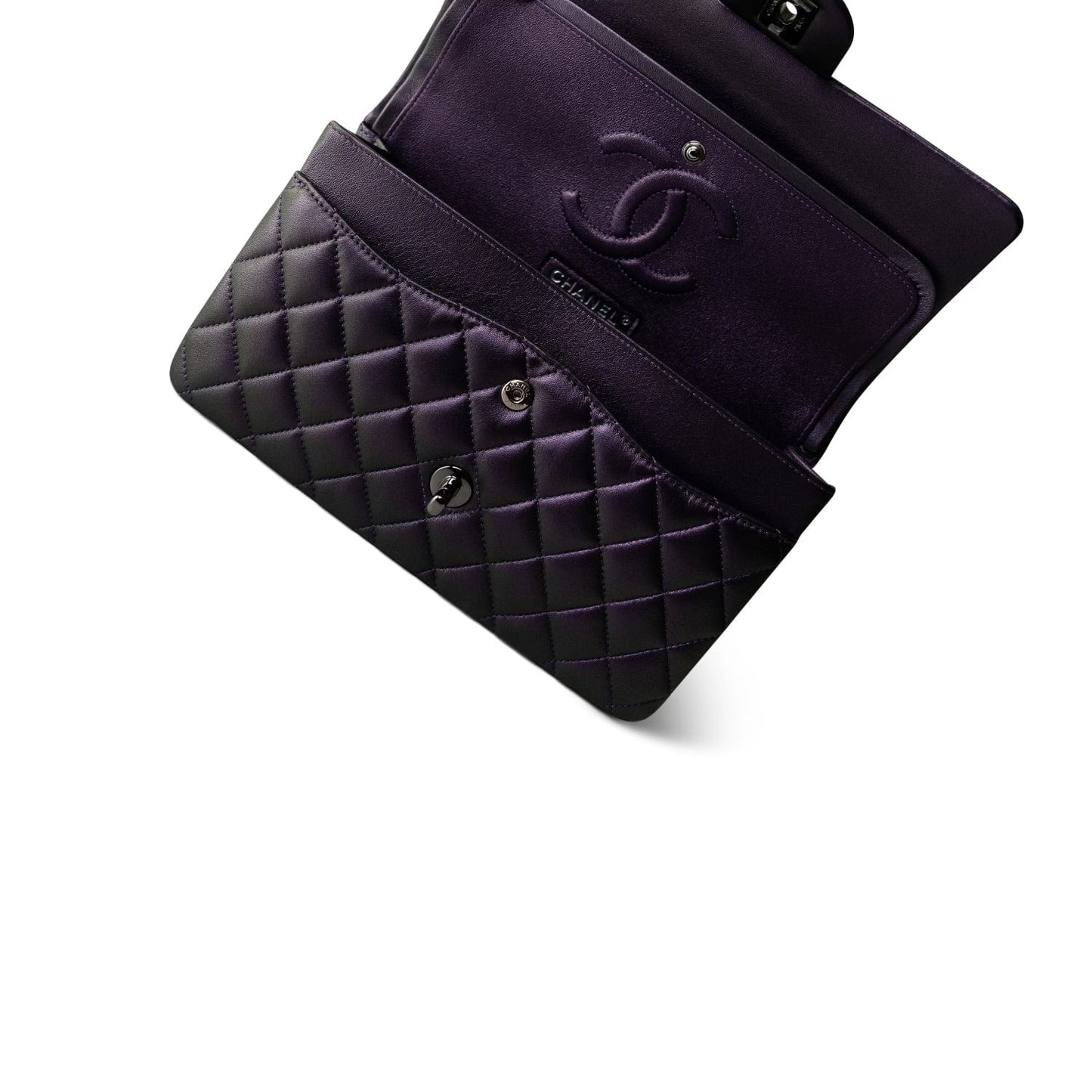 17S Purple Iridescent Lambskin Quilted Classic Flap Medium