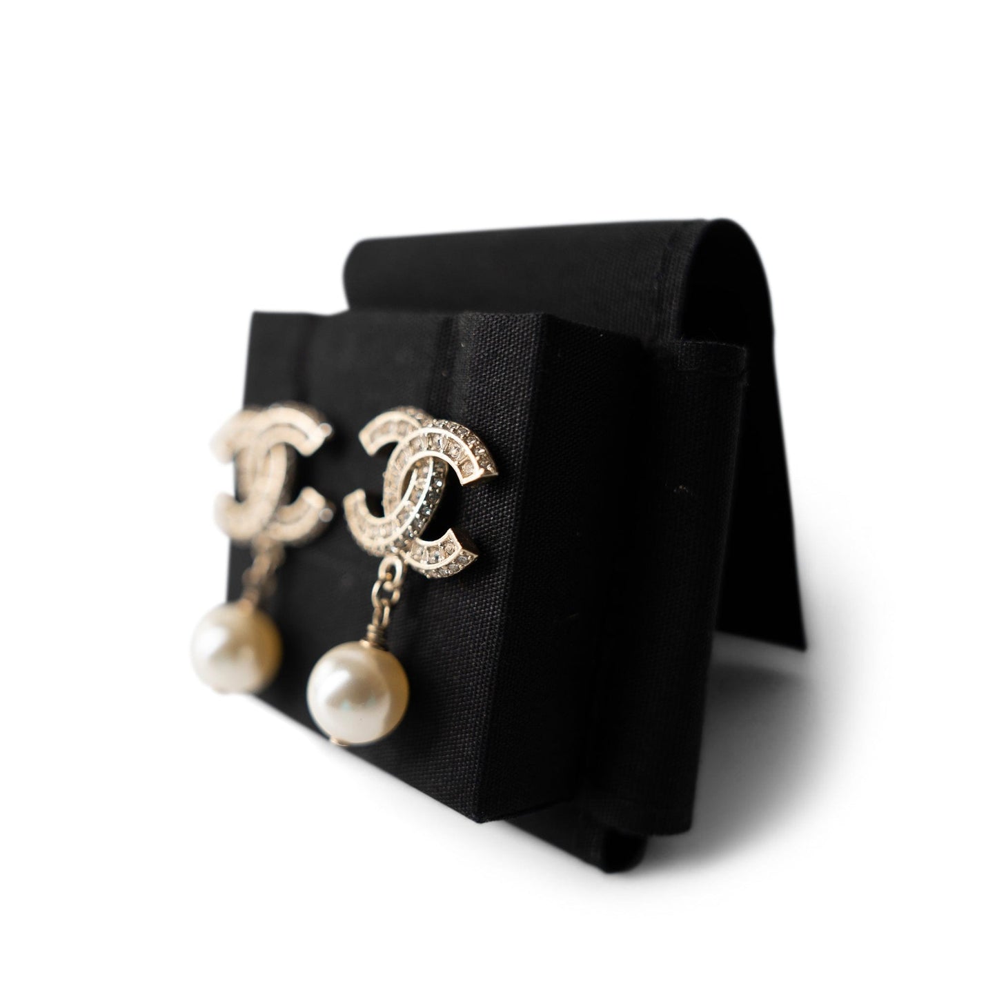 23A CC Silver Crystal & Pearly White Drop Earrings