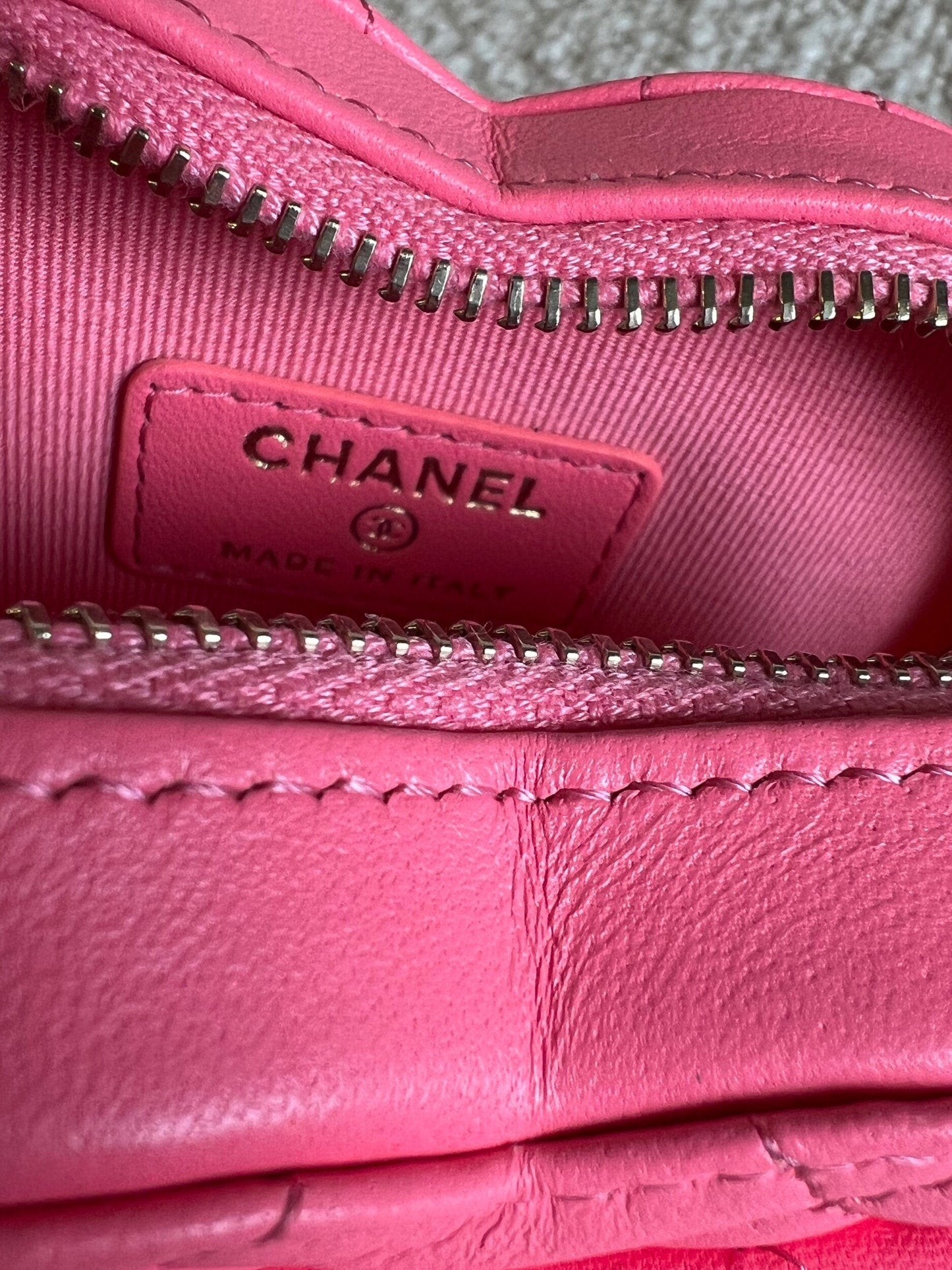 22S CC In Love Heart Zipped Pink Lambskin Quilted Belt Bag LGHW