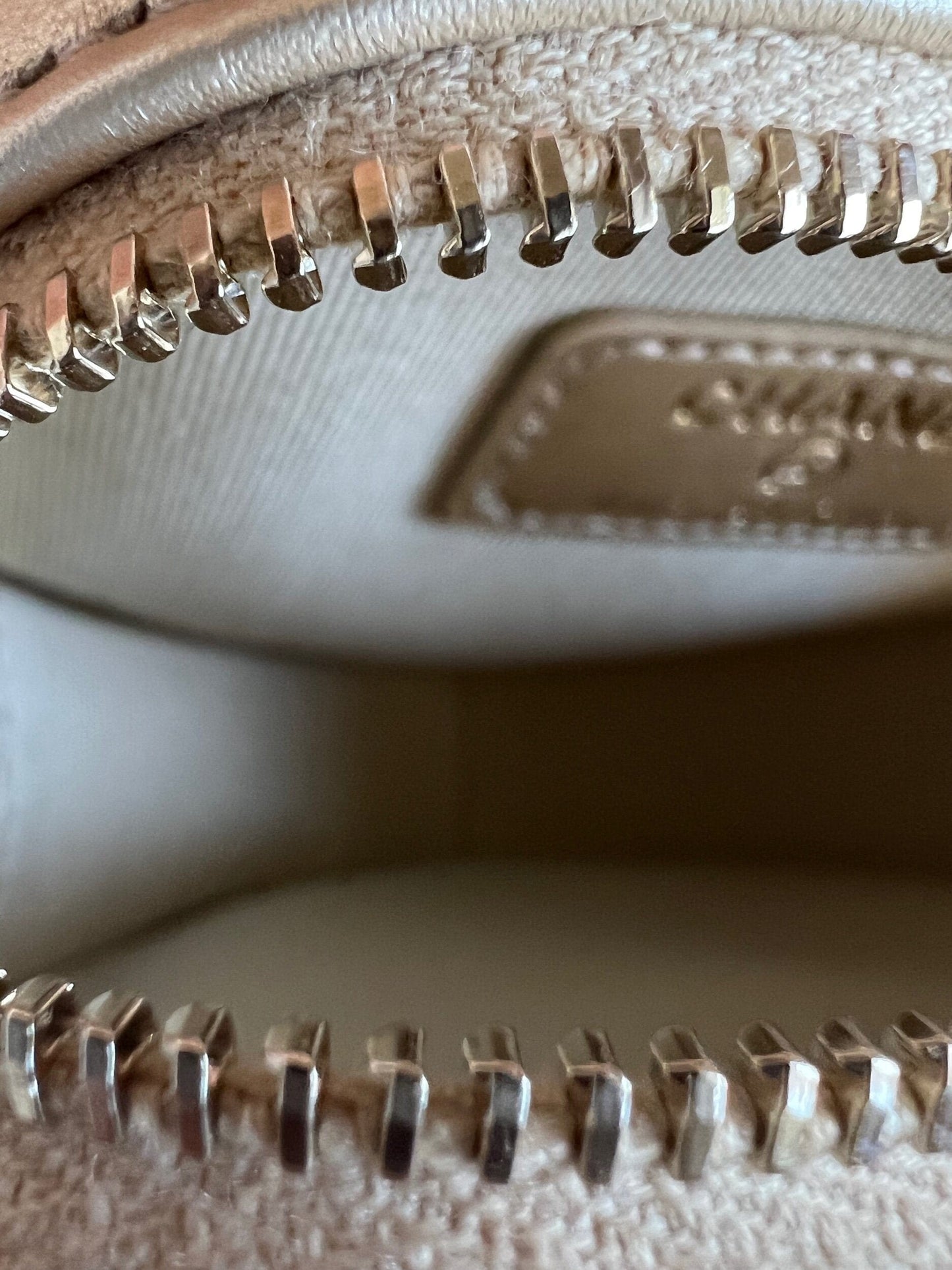 22S CC In Love Metallic Gold Lambskin Heart Zipped Belt Bag LGHW