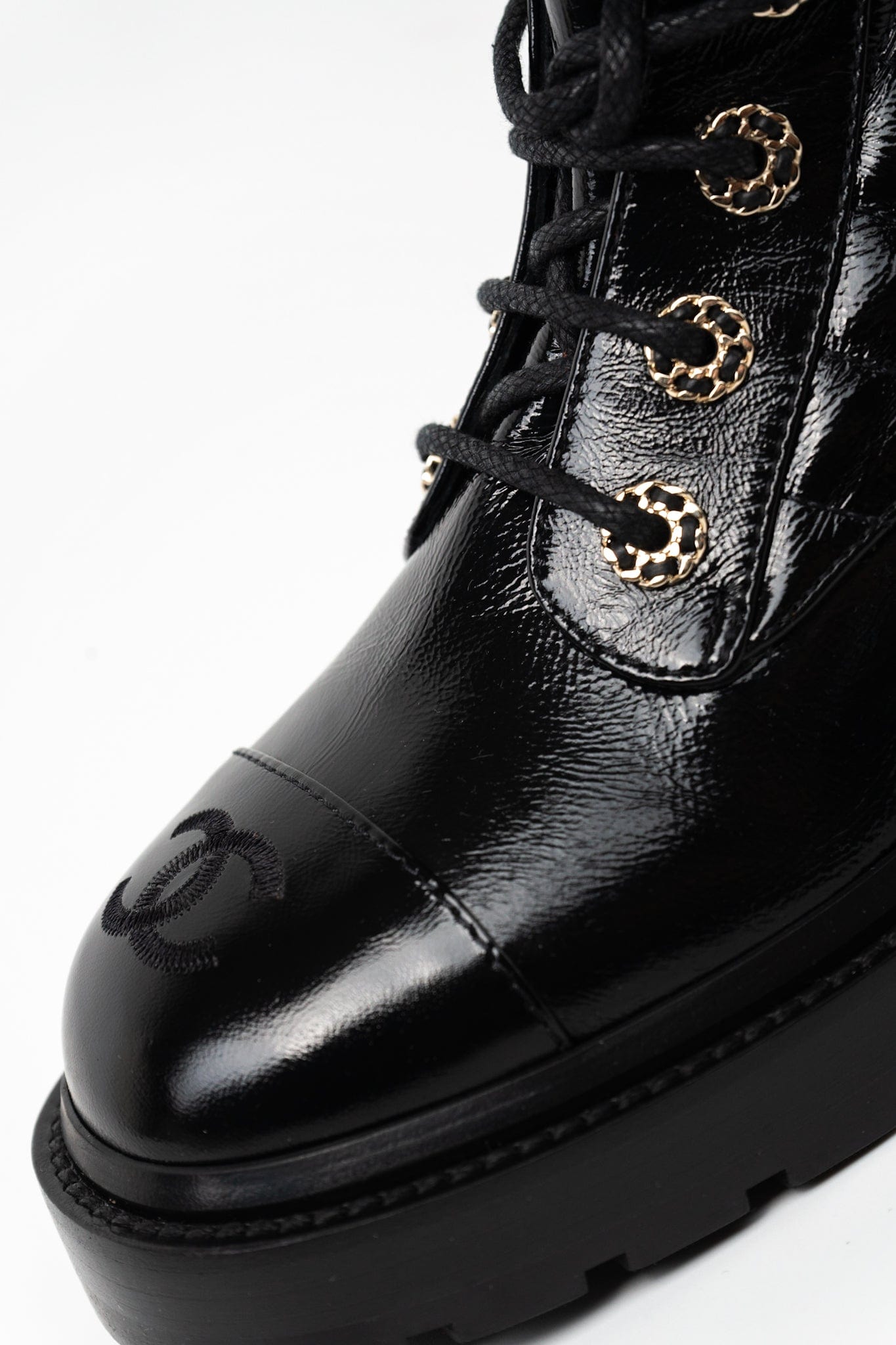 Shinny Calfskin Quilted Lace up Combat Boots