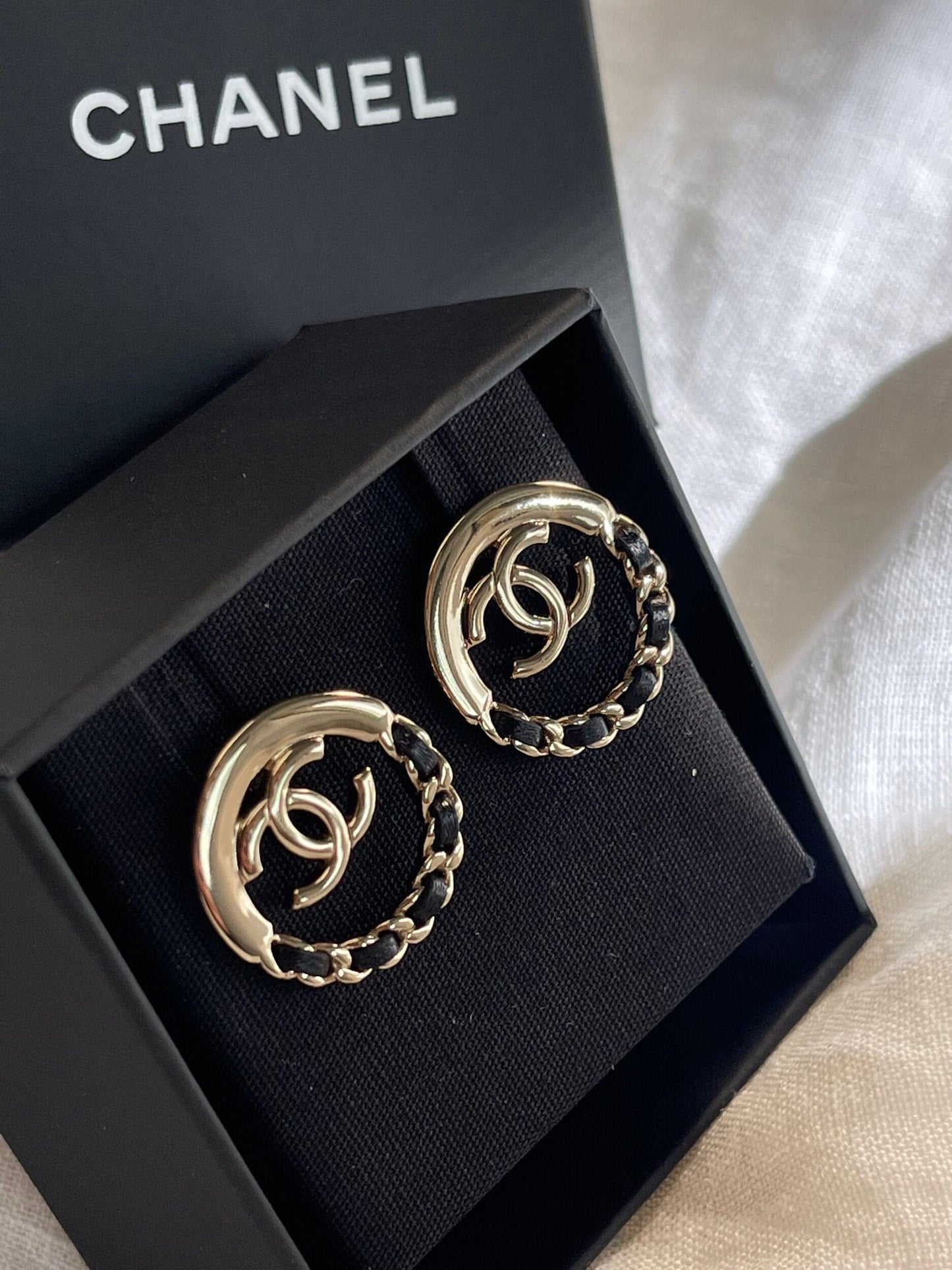 CHANEL 22P Light Gold & Black CC Logo Circle Earrings