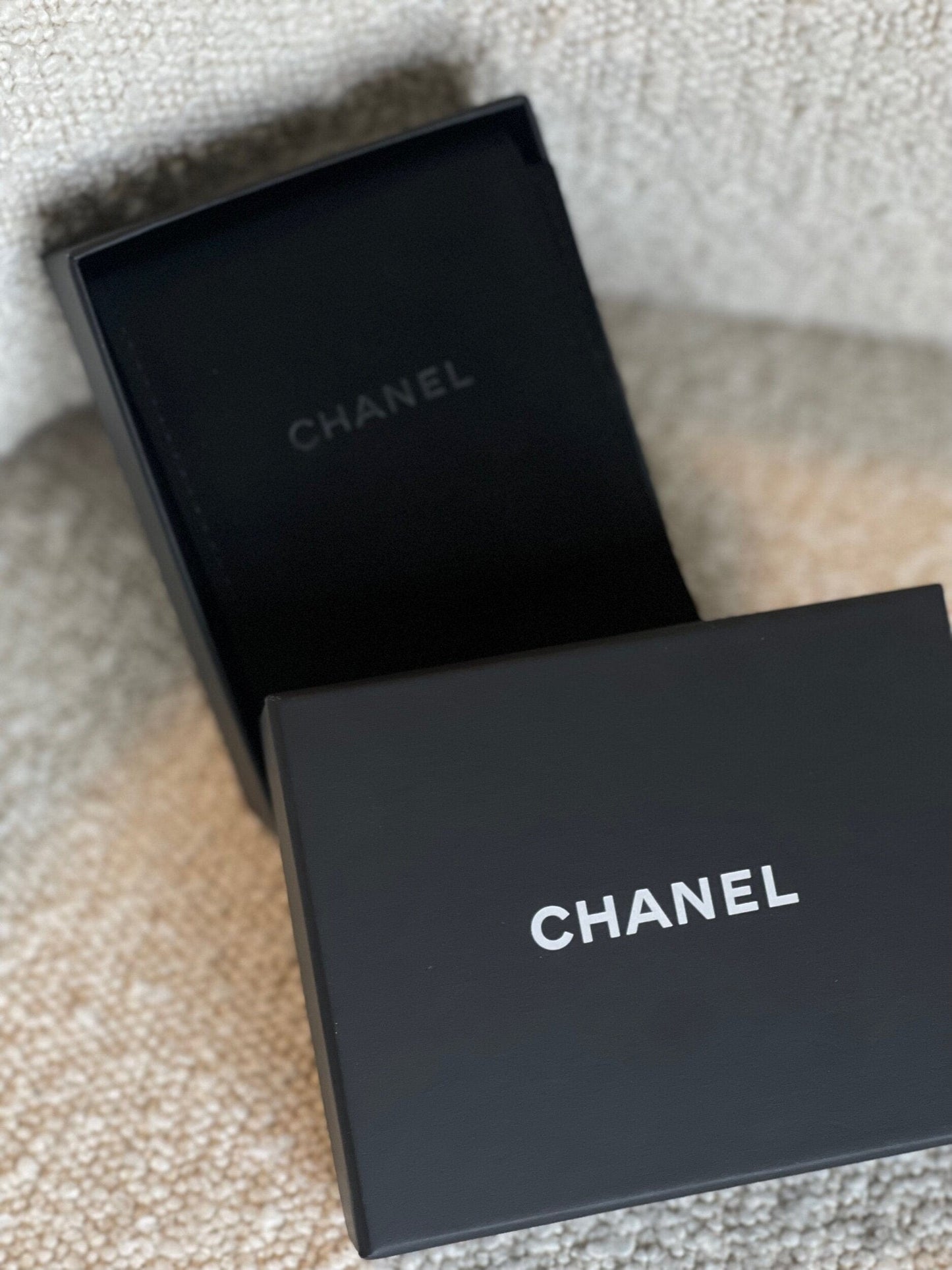 Chanel CC Earring Silver & Crystal