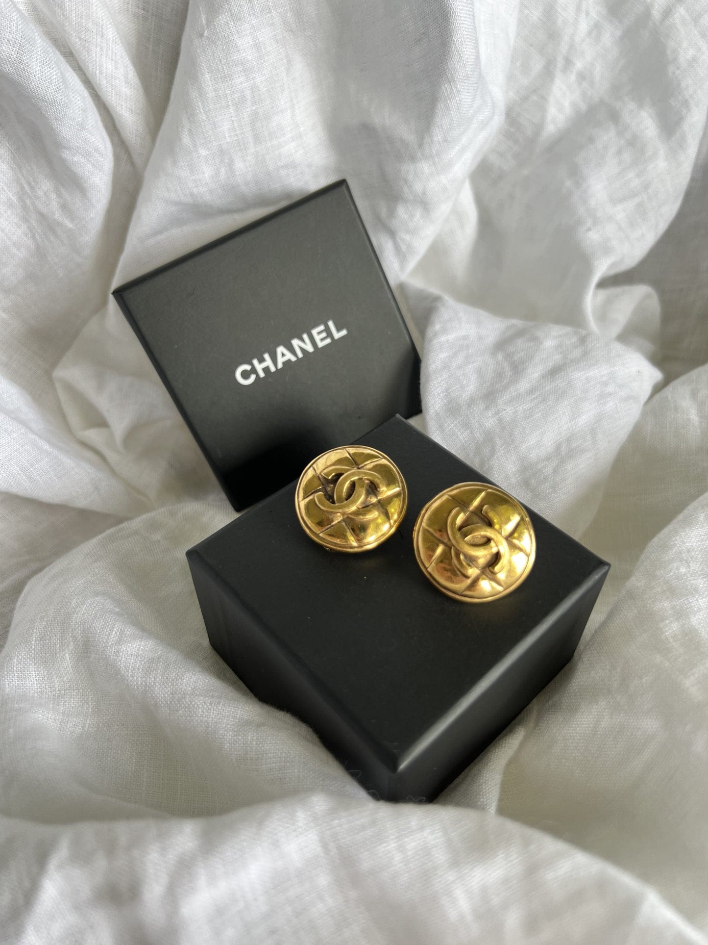 Chanel Vintage CC Quilted Clip On Gold Tone Earrings