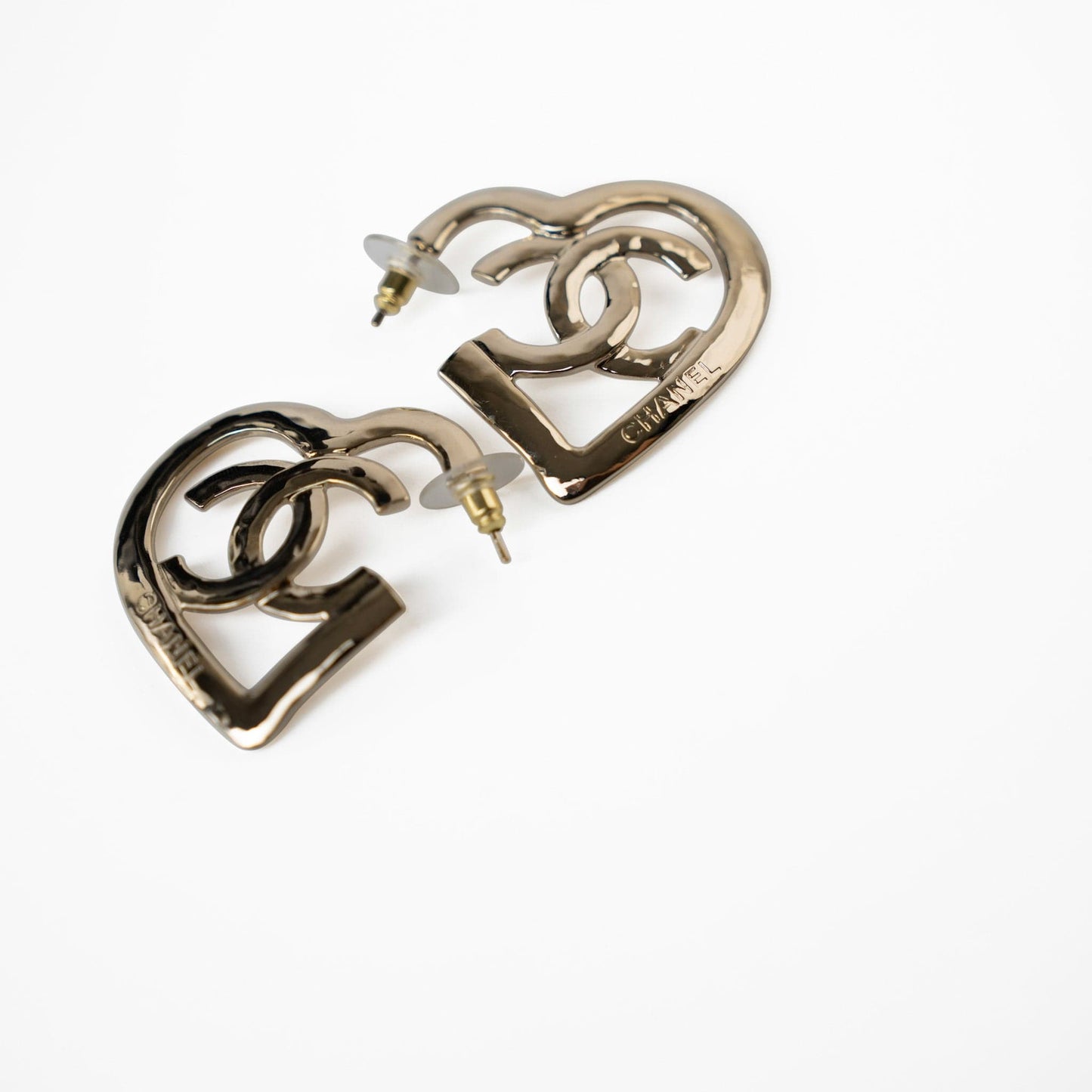 22P CC Heart Earrings Light Gold