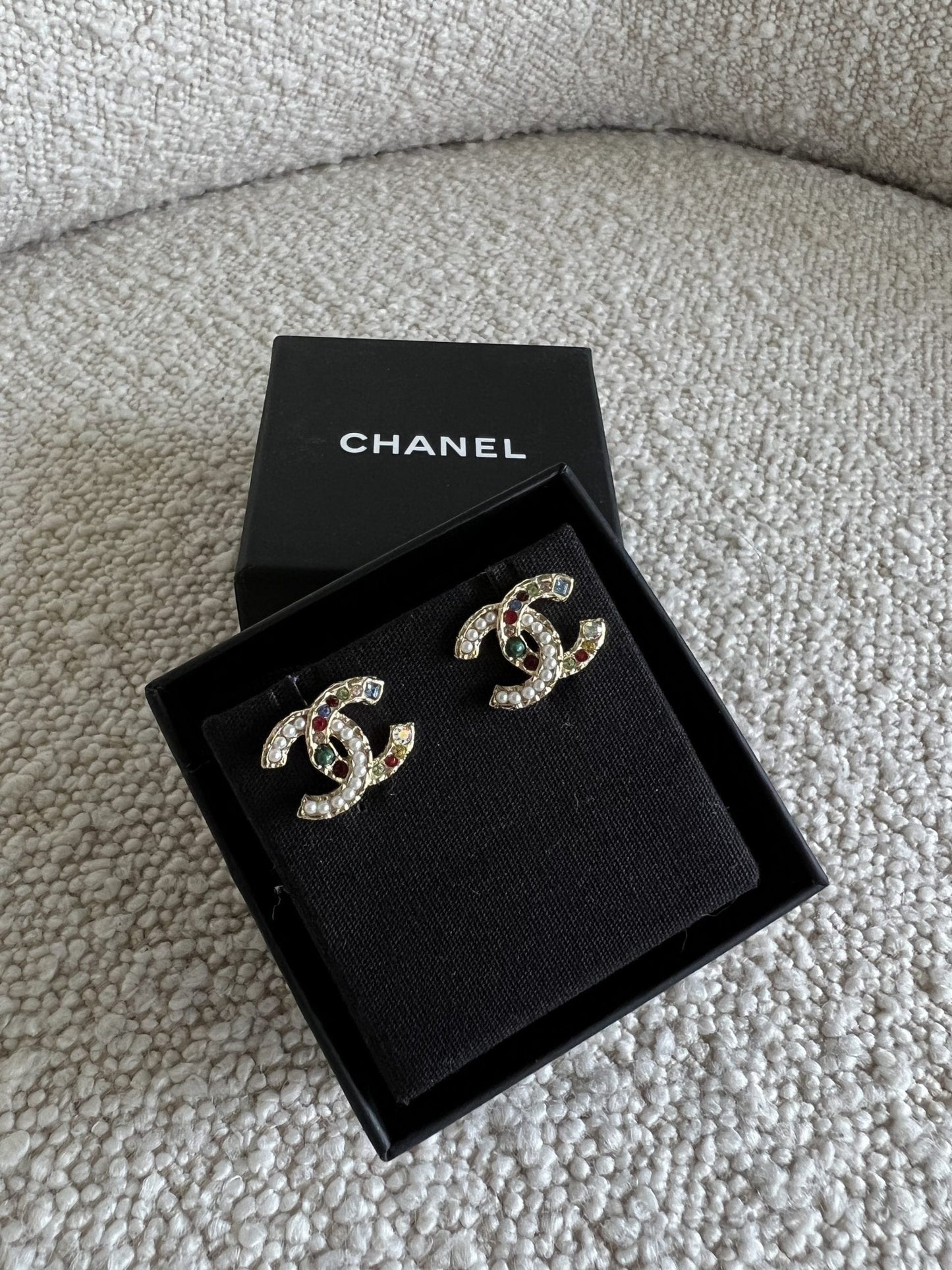 Chanel CC Multicolor/Pearly Earrings