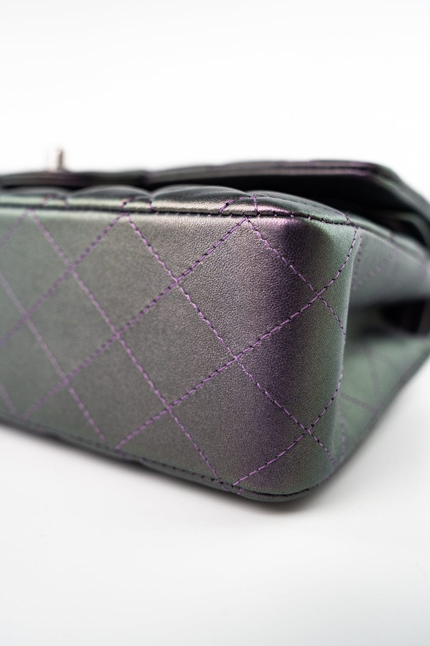 17S Purple Iridescent Lambskin Quilted Classic Flap Medium