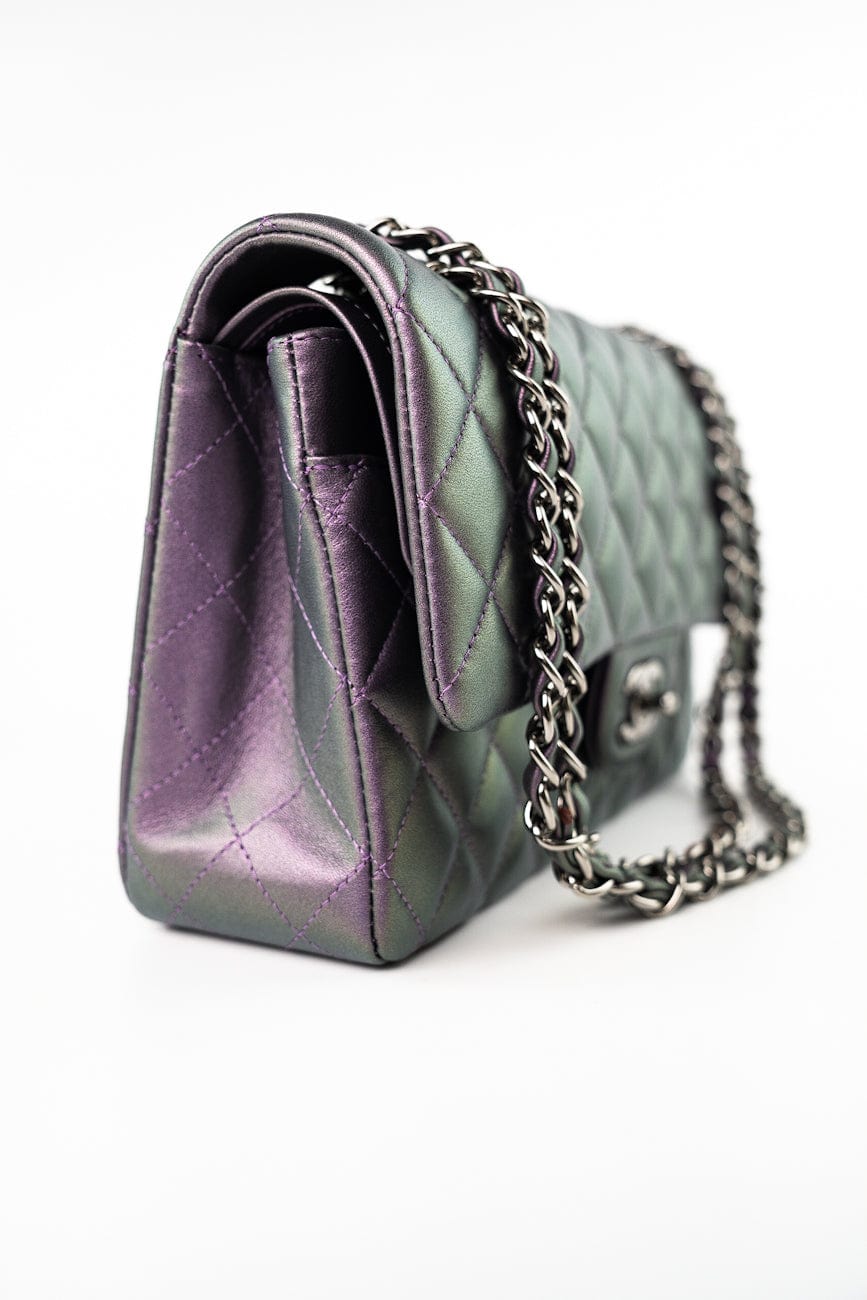 17S Purple Iridescent Lambskin Quilted Classic Flap Medium