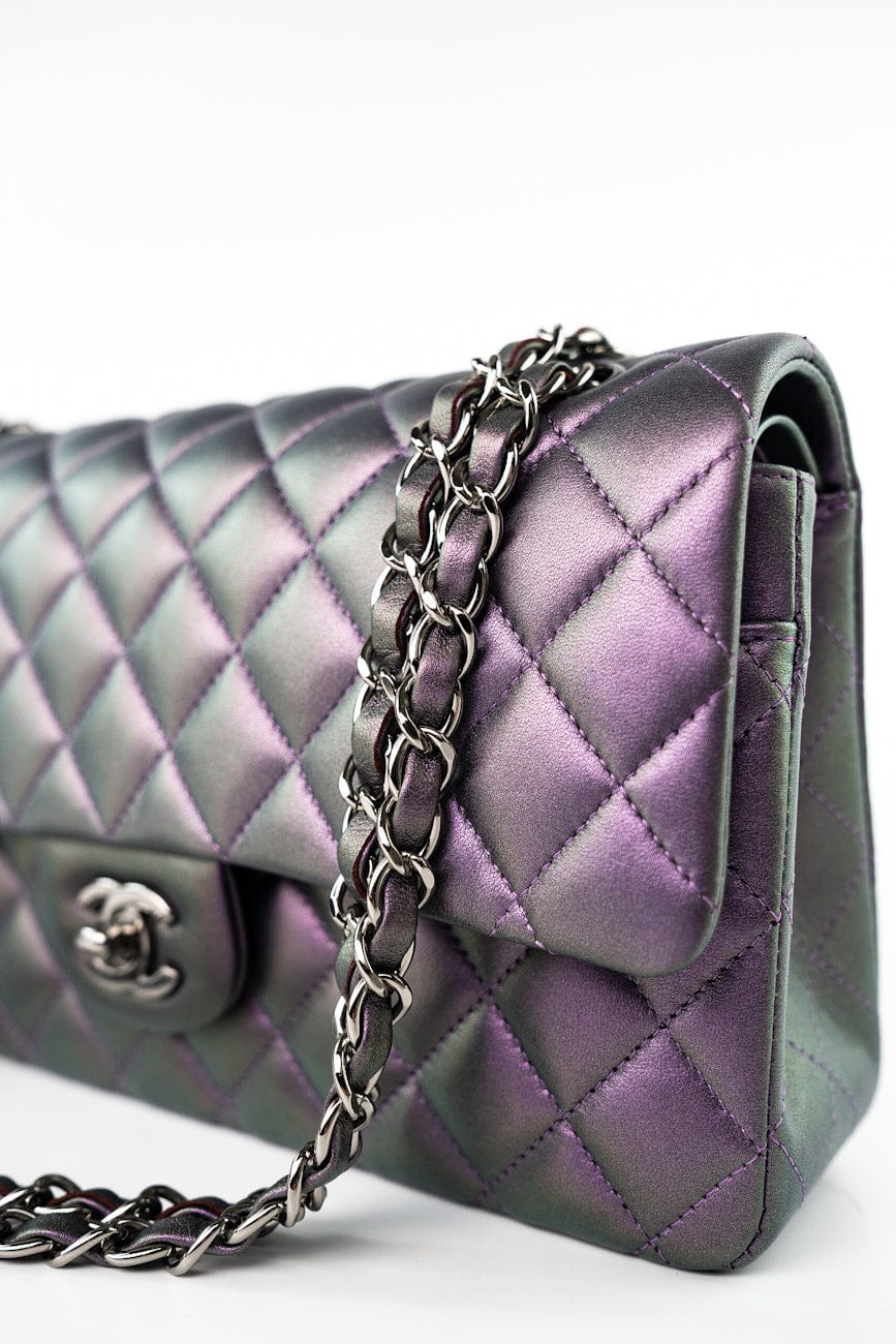 17S Purple Iridescent Lambskin Quilted Classic Flap Medium