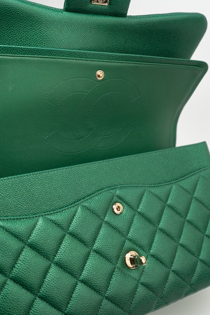 18S Emerald Green Caviar Quilted Classic Flap Jumbo Light Gold Hardware