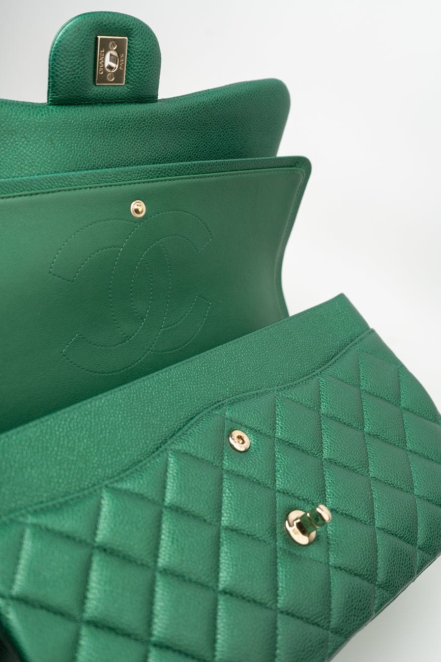 18S Emerald Green Caviar Quilted Classic Flap Jumbo Light Gold Hardware